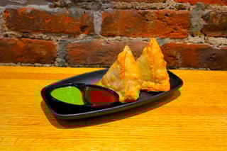 Vegetable Samosa - 2 Pc