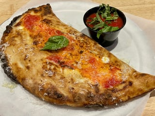NG CALZONE