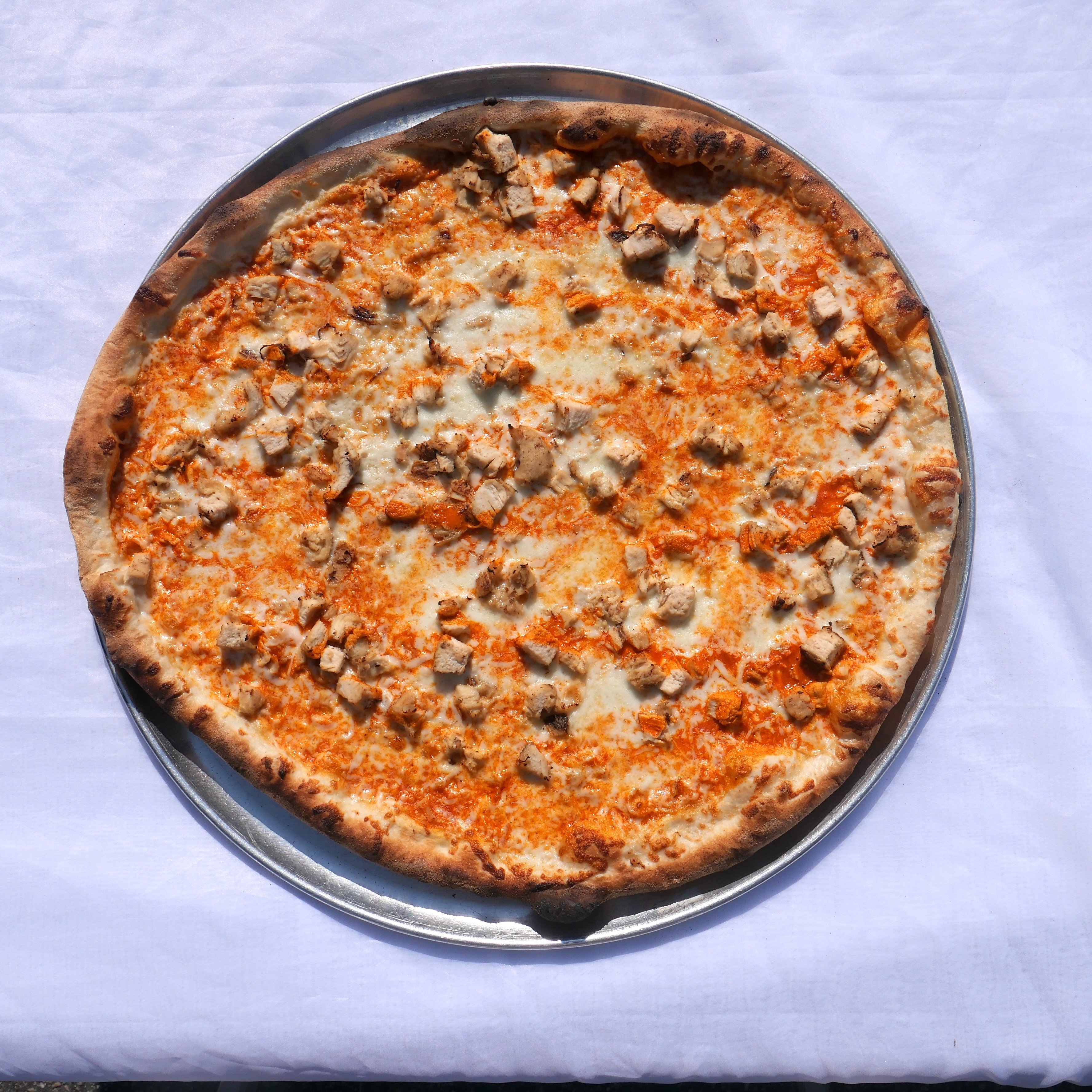 Buffalo Chicken 18".