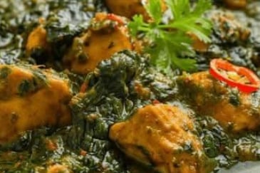 Noor-e-saag Chicken