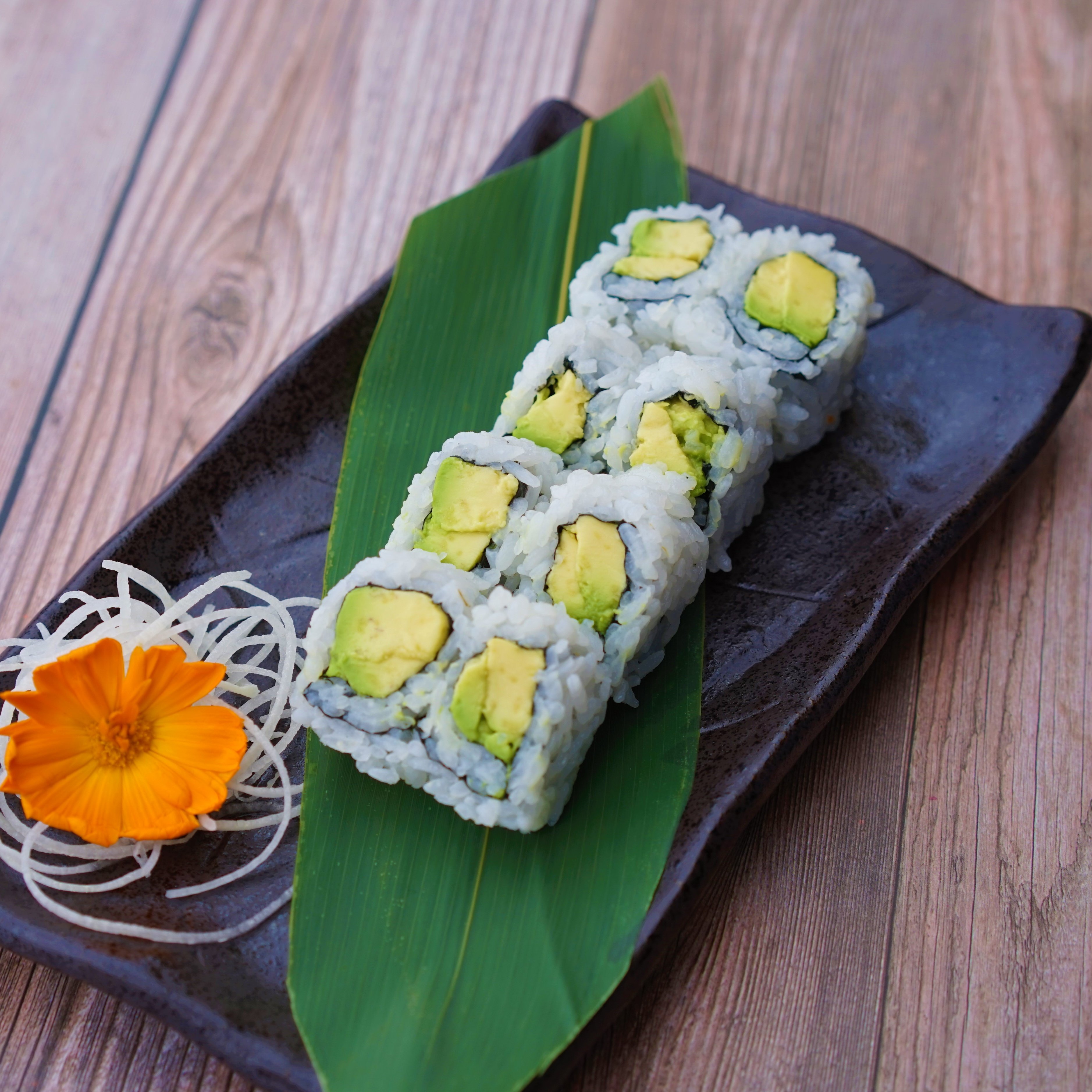 Avocado Roll [v].