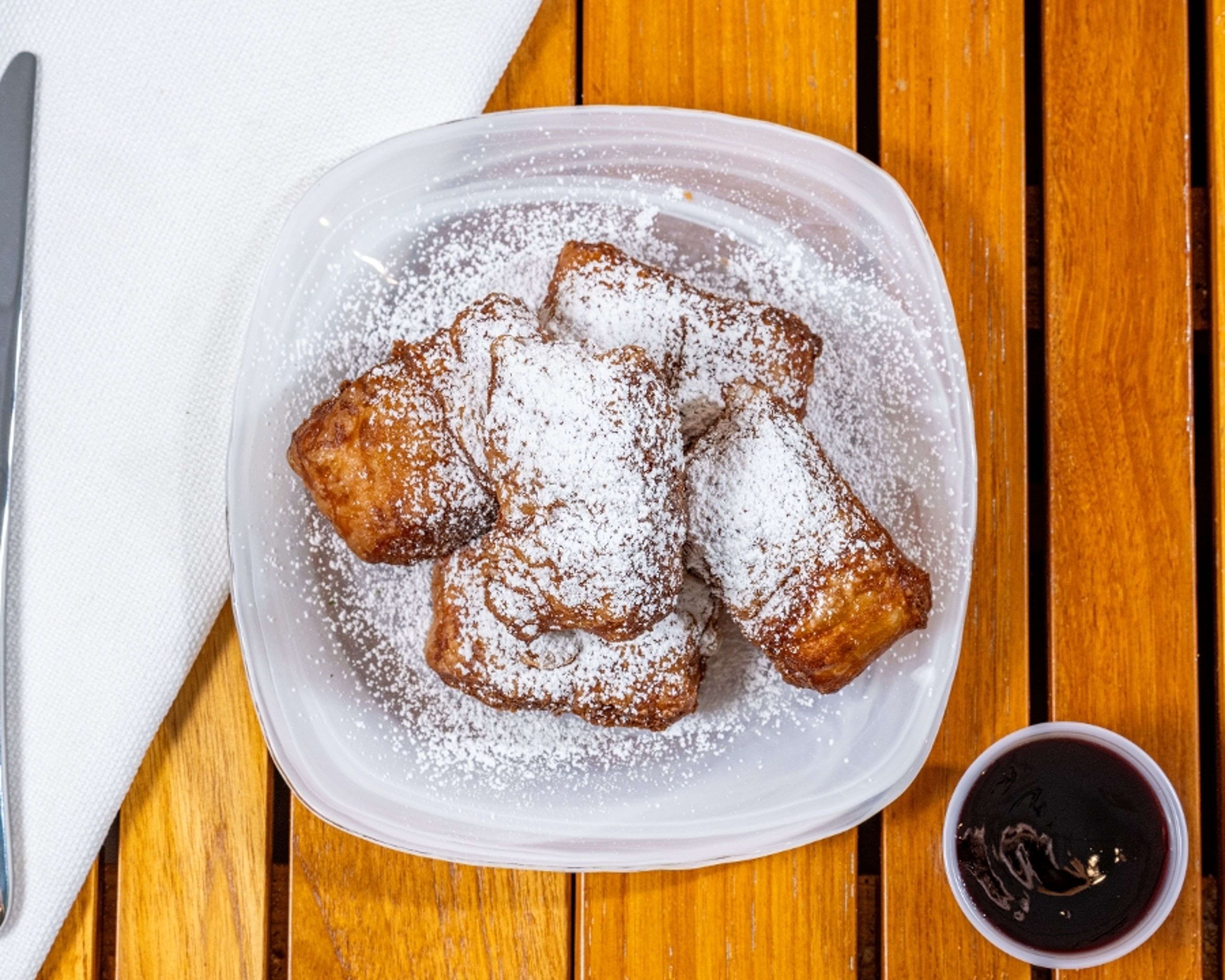 Beignets.