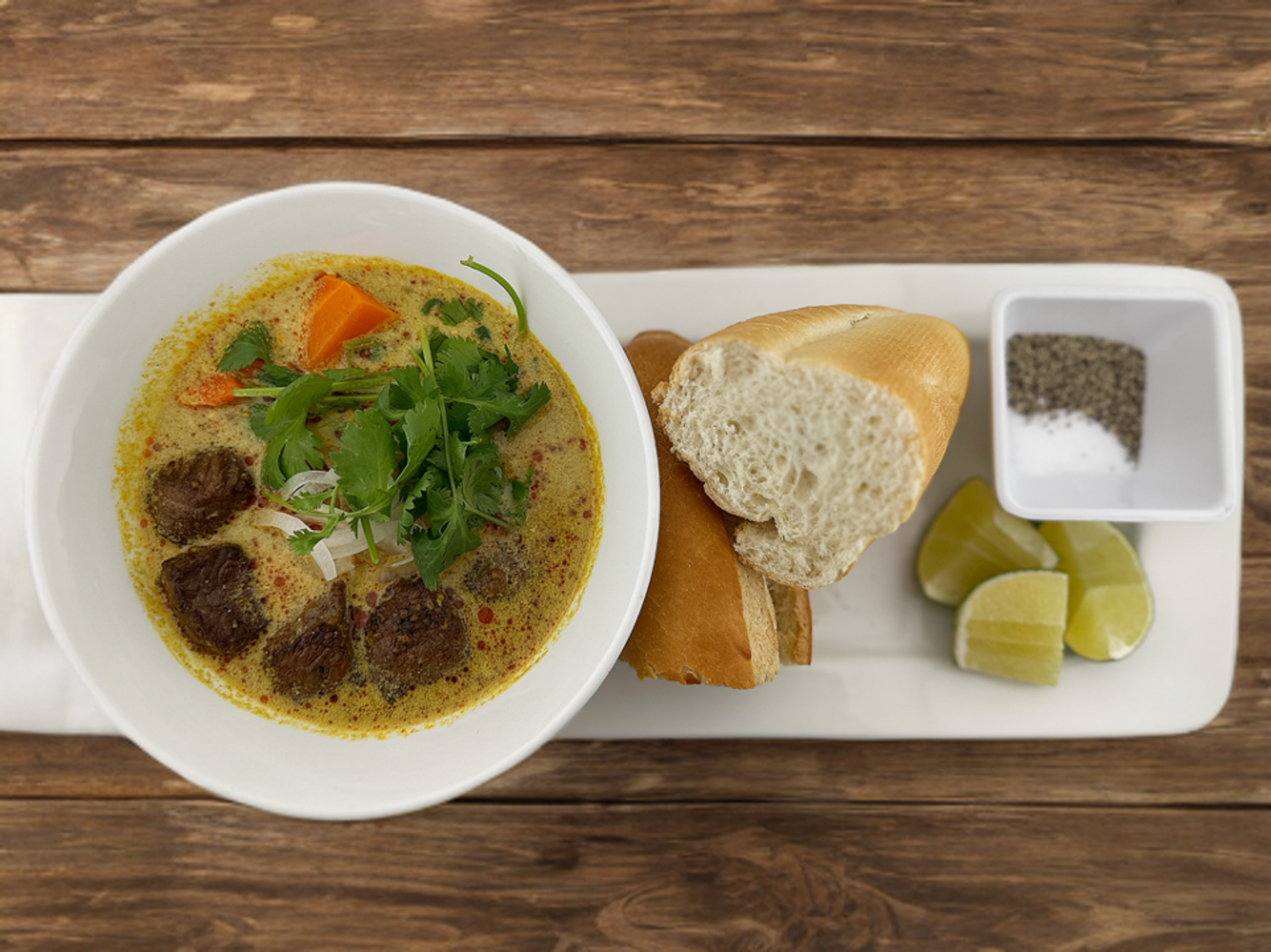 Curry Beef with Bread.
