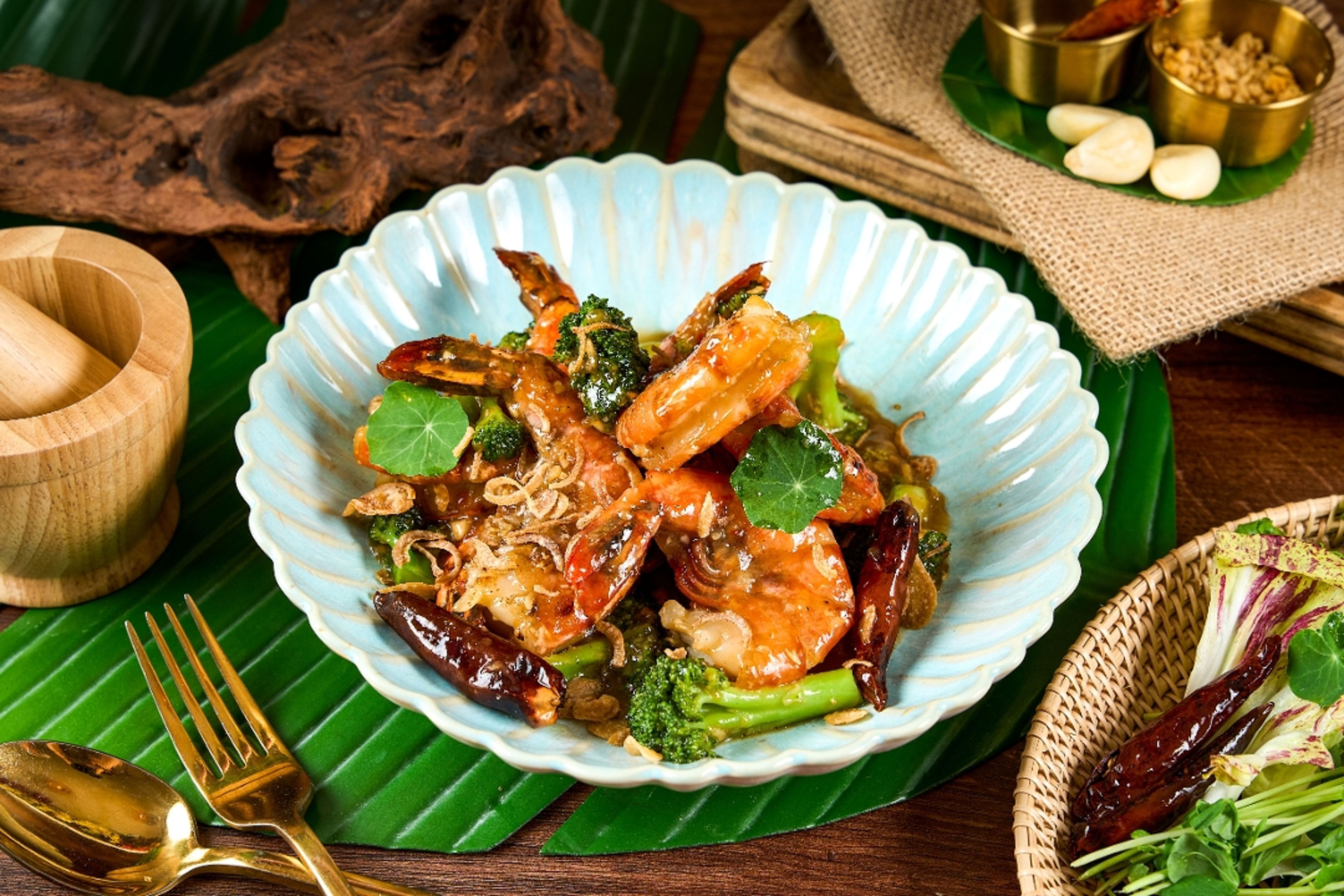 Shrimps in Tamarind Sauce S 6 Serving.
