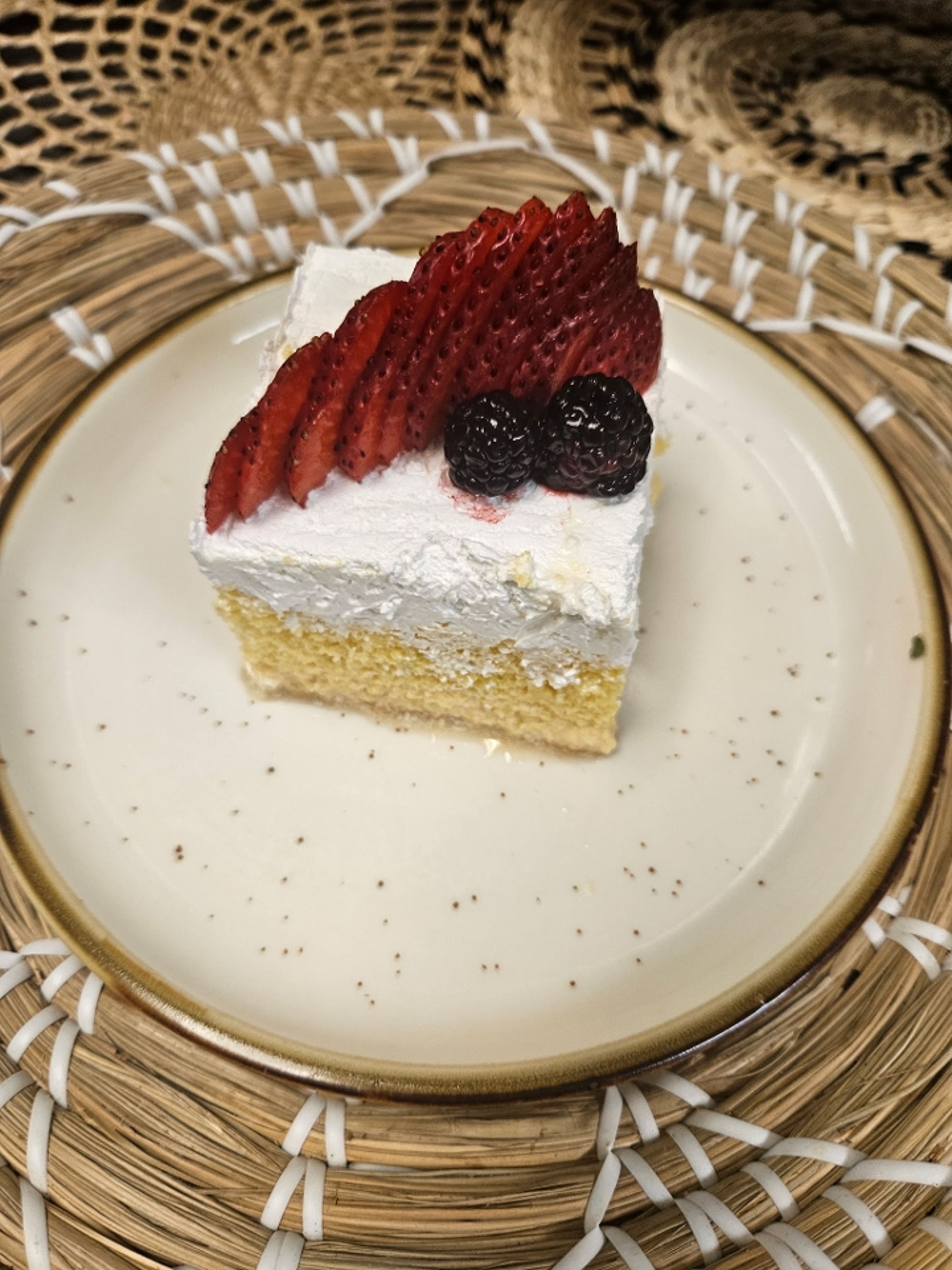 TRES LECHES.