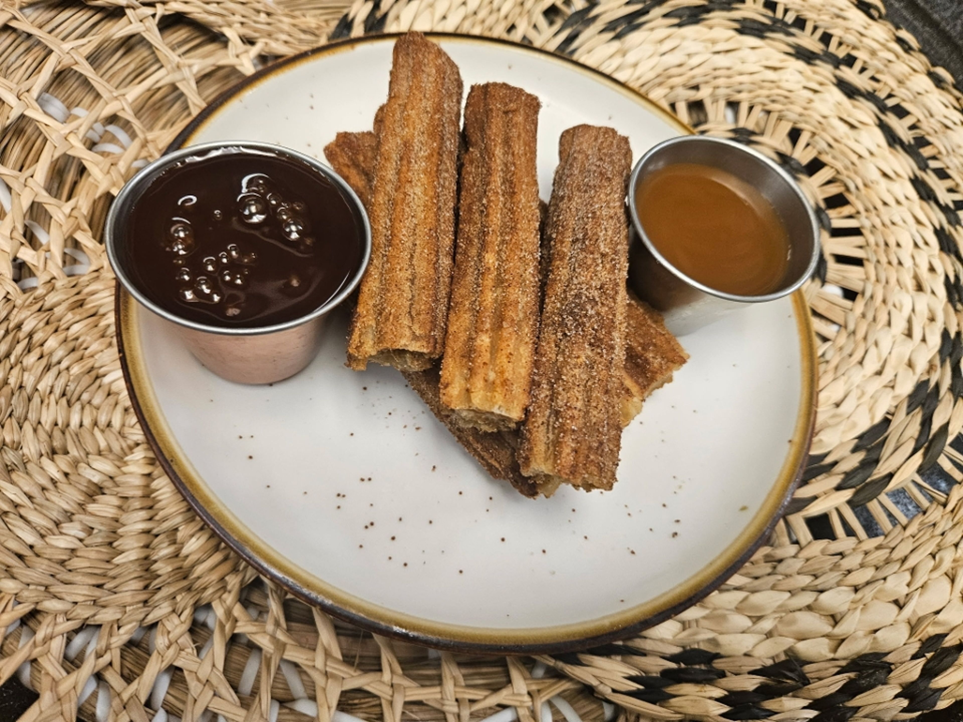 CHURROS.