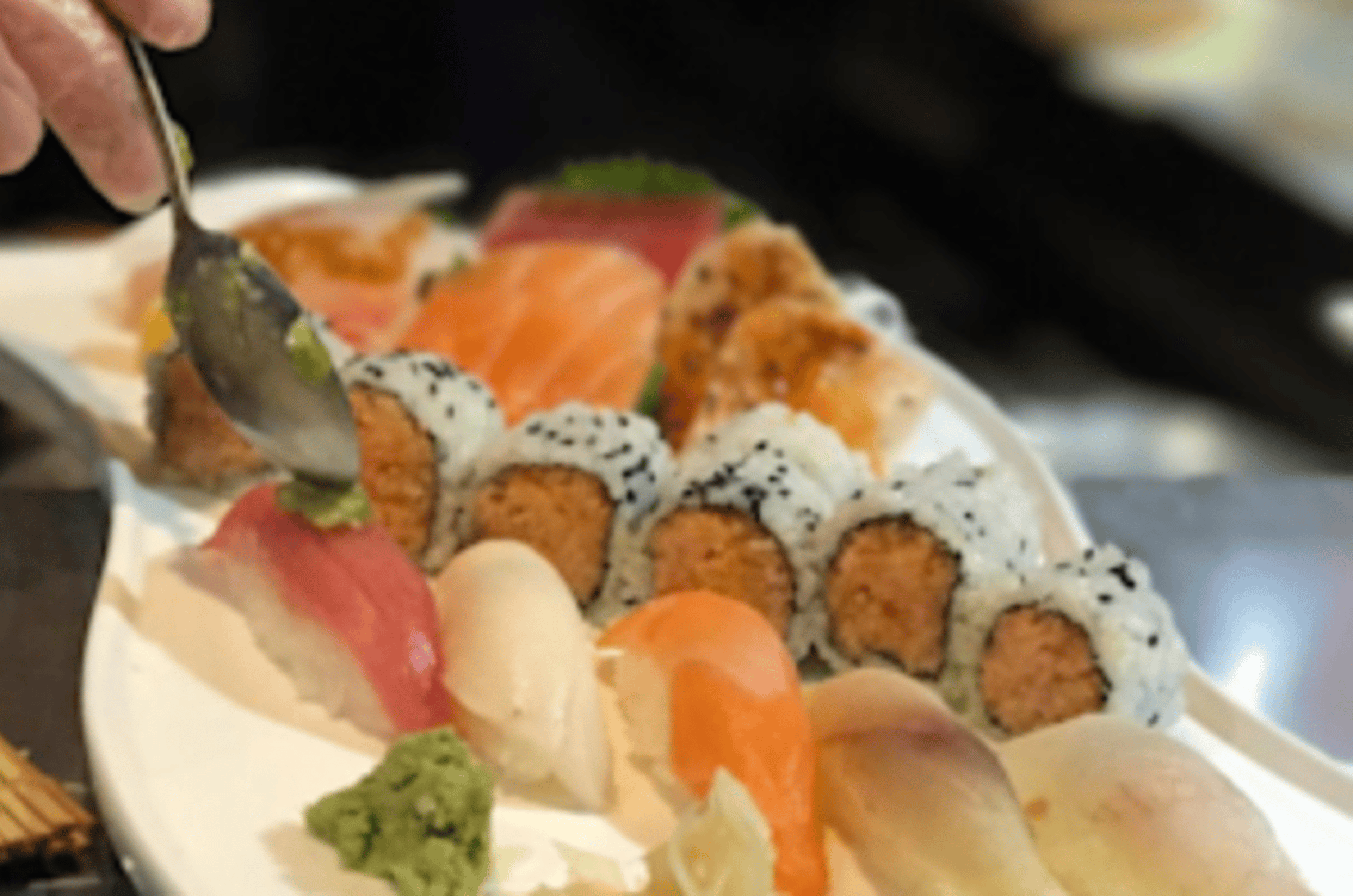 Sushi and Sashimi ( Susaca ) Dinner.