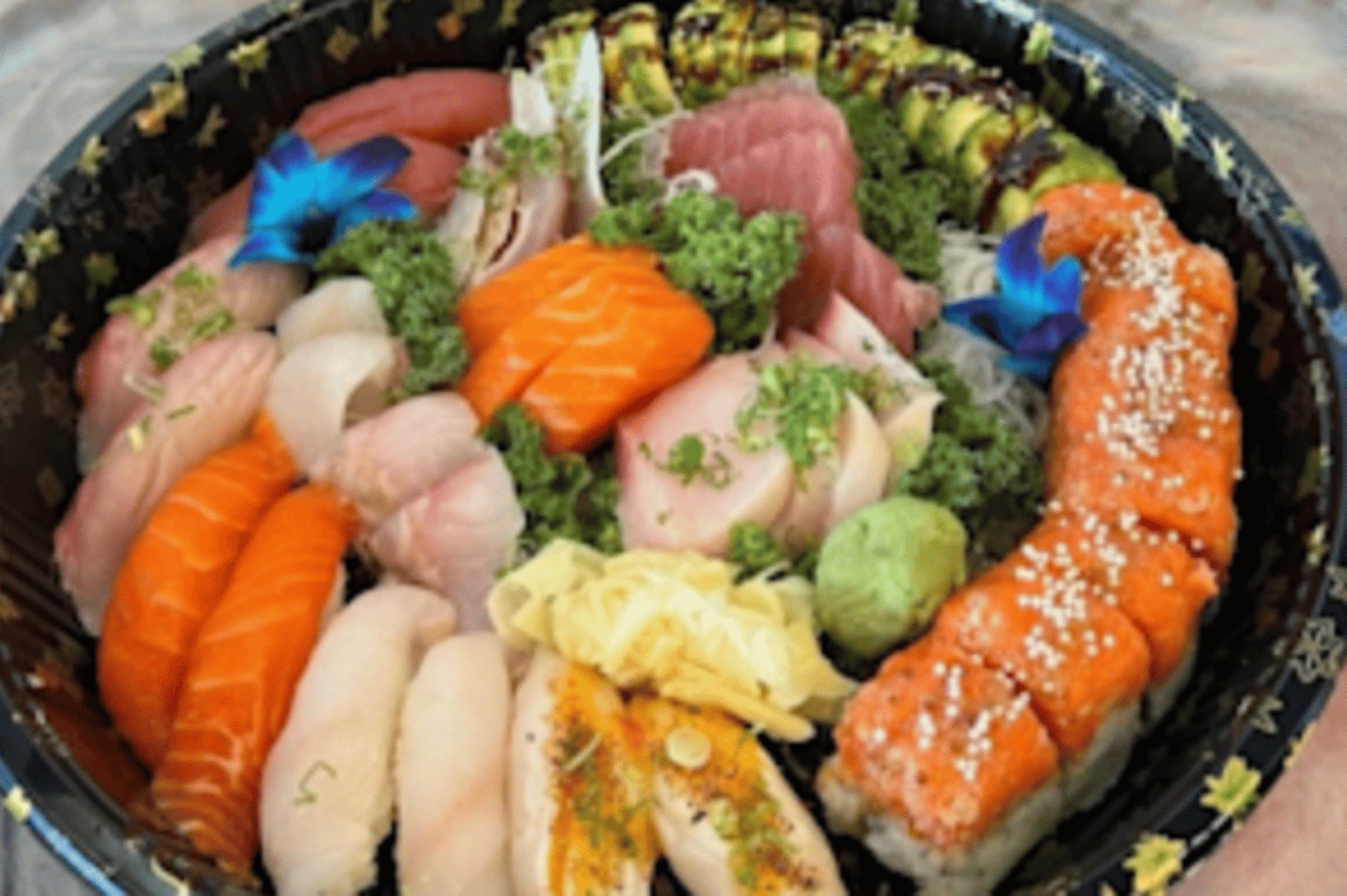 Sushi and Sashimi for 2 ( Susawake ).