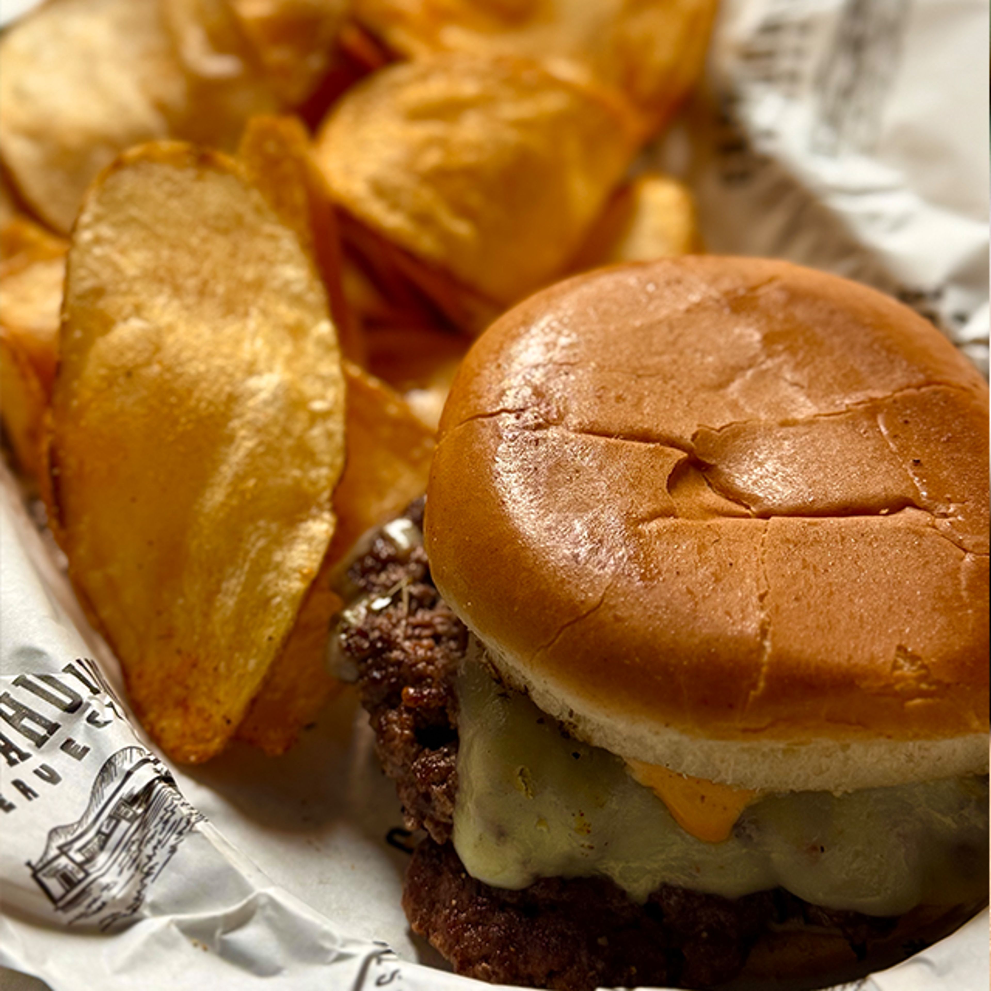 Casa SMASH Burger & Chips.