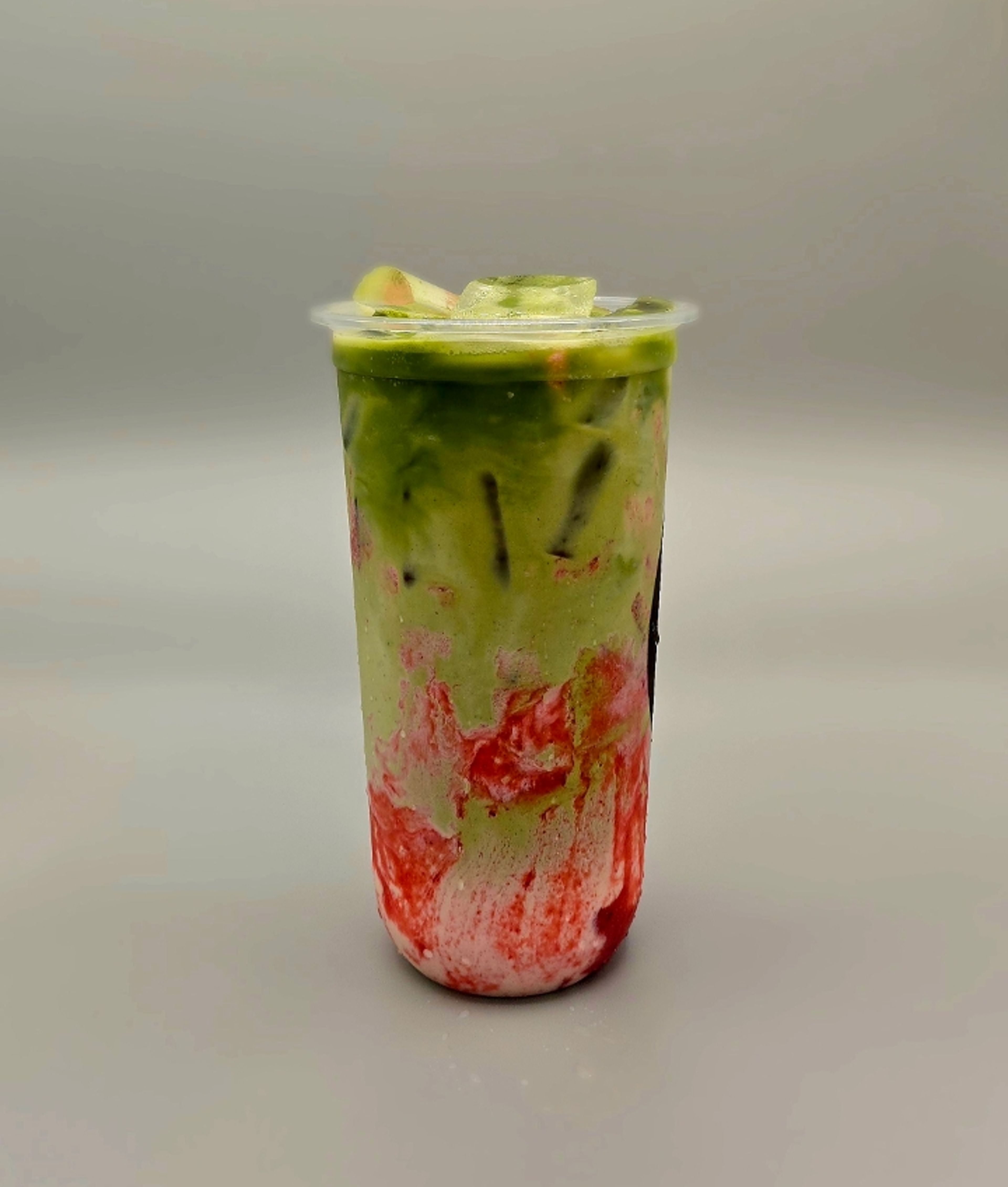 *Strawberry Green Milk Tea.