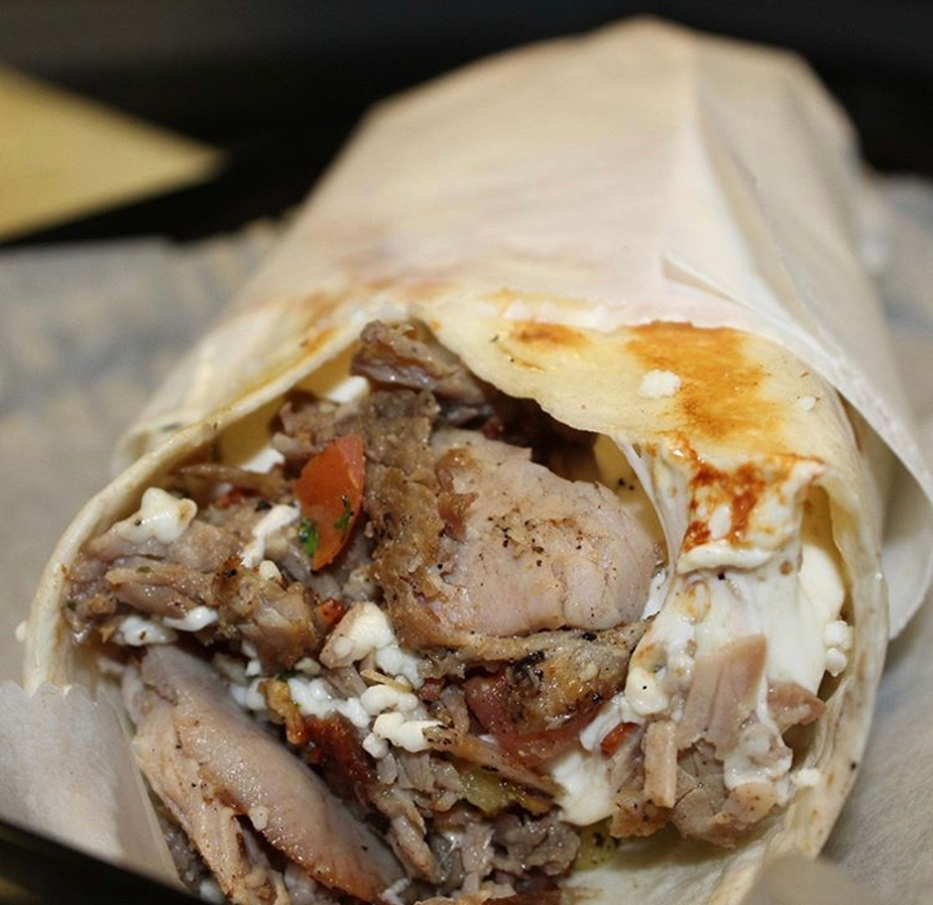 Burrito Chorizo al Grill/Grilled Sausage.