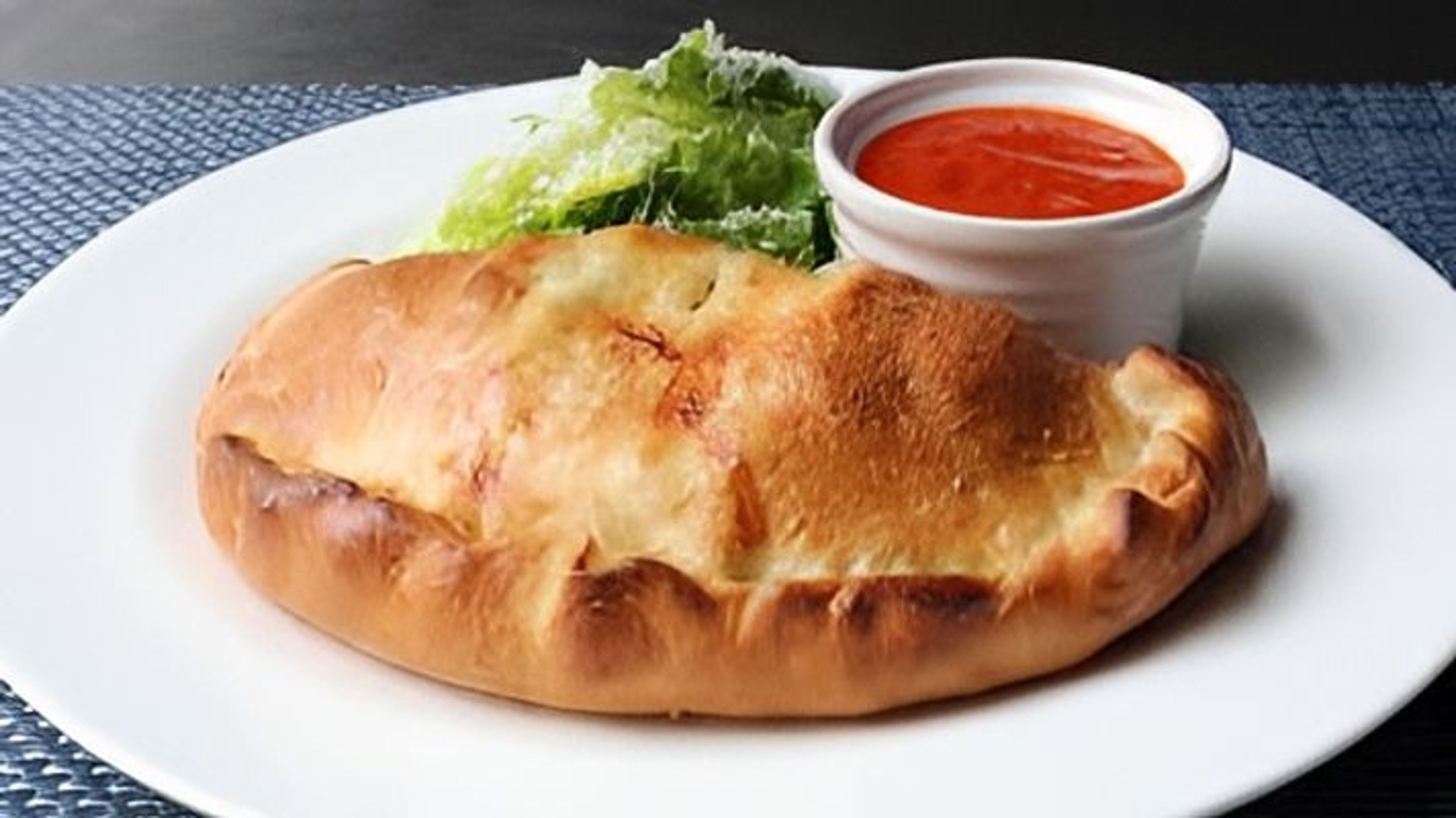 Large Calzone 14".
