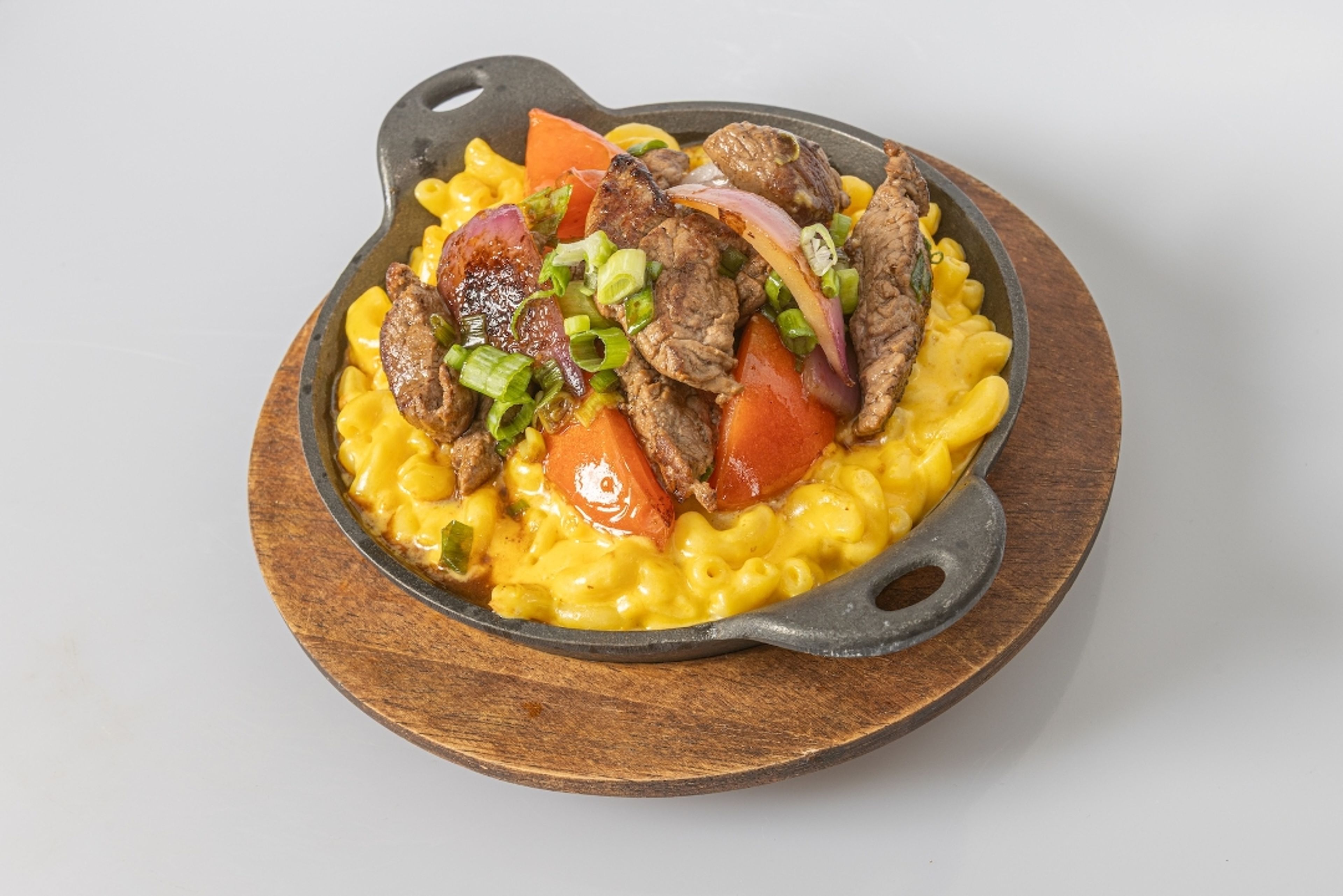 The Lomo Saltado Mac & Cheese.