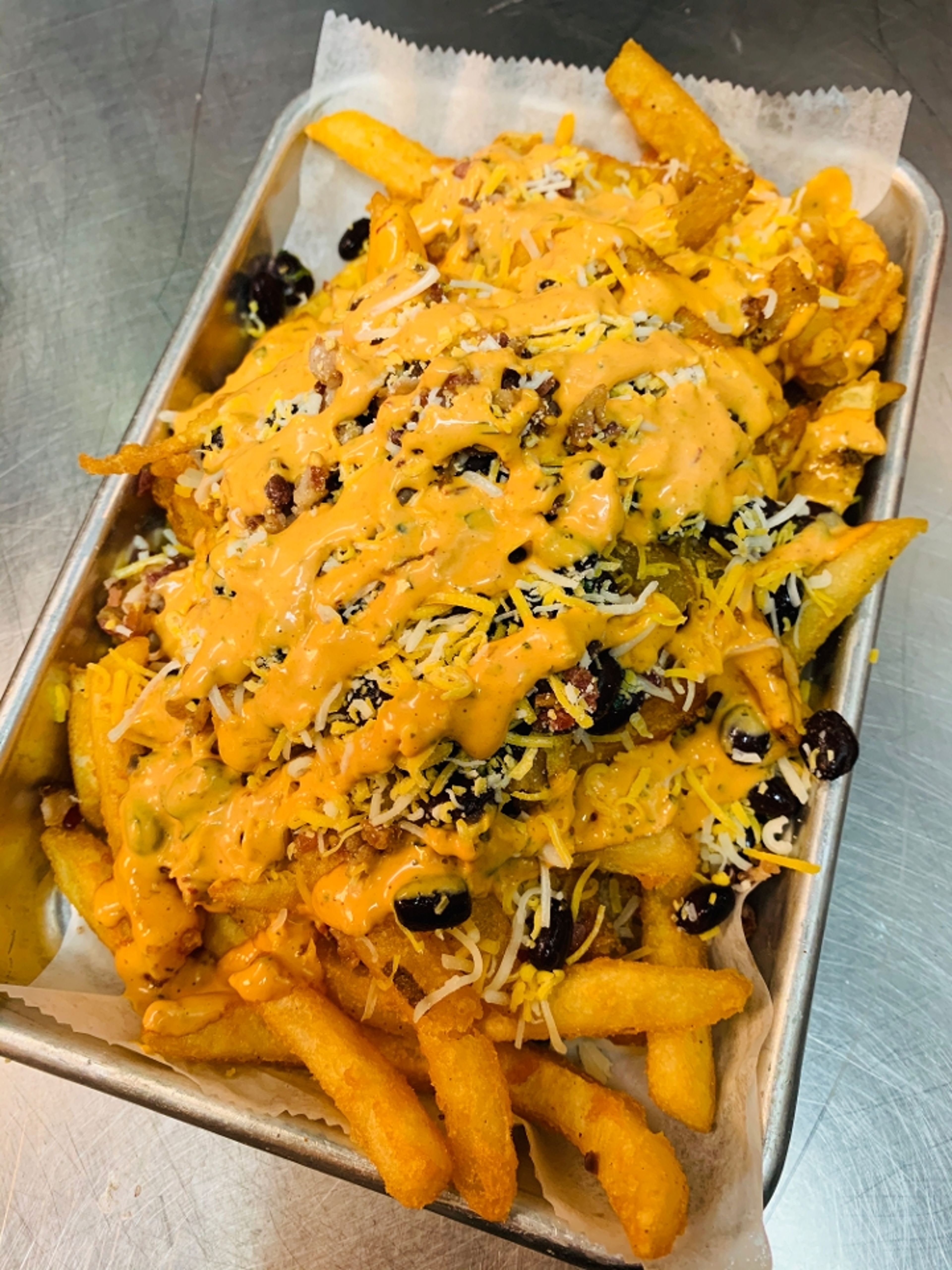 BACON CHIPOTLE FRIES.