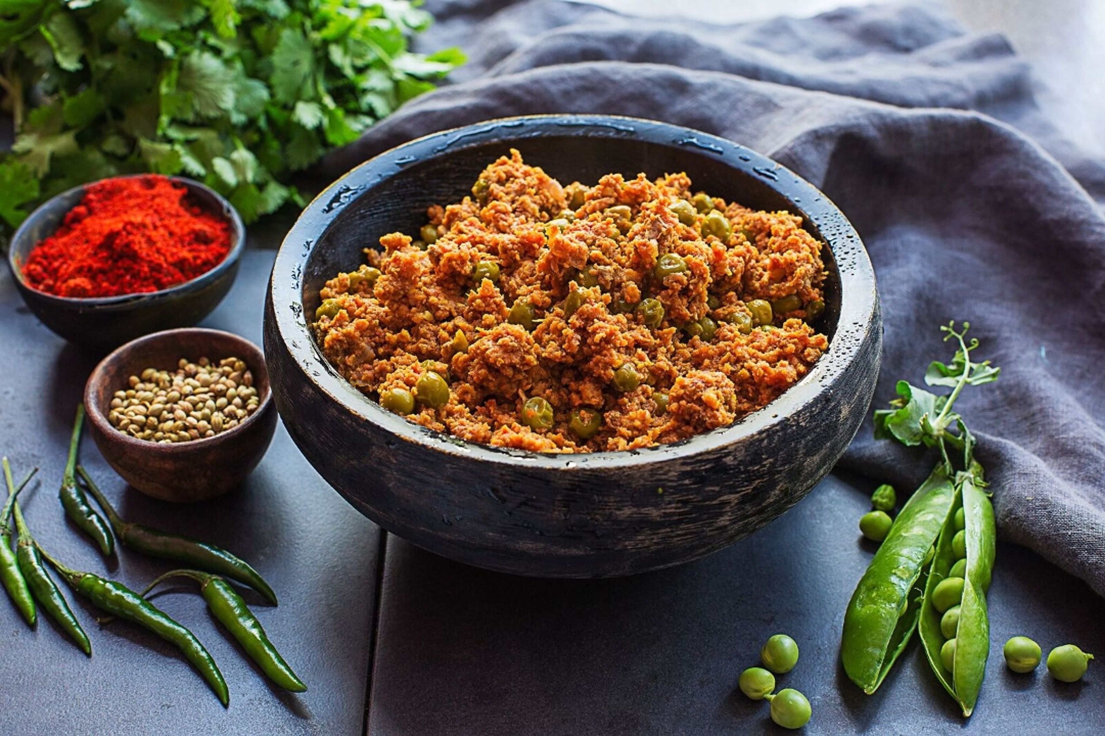 Keema Muttar - Catering Tray | df, gf.