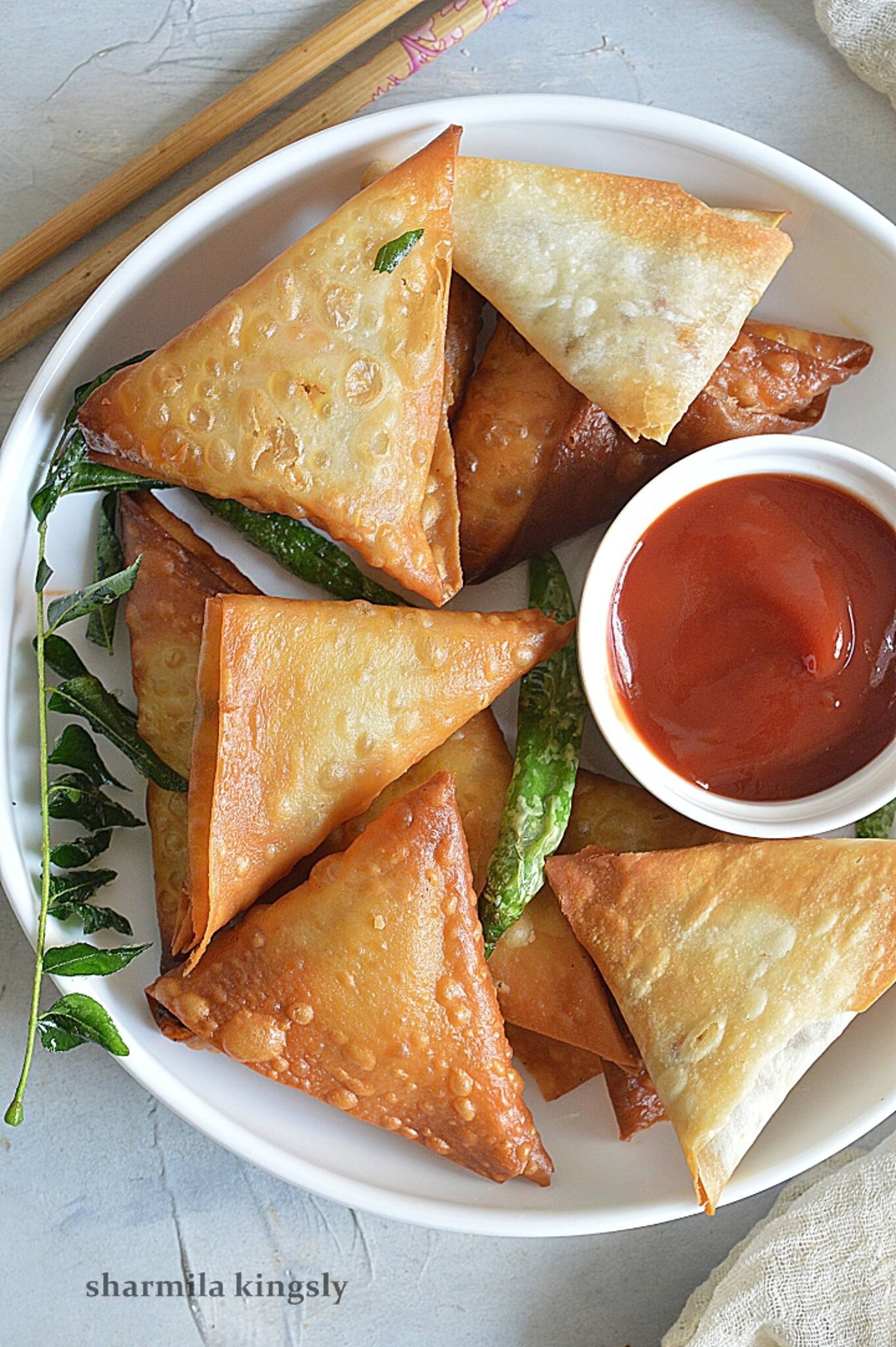 Onion Samosa(5pcs).
