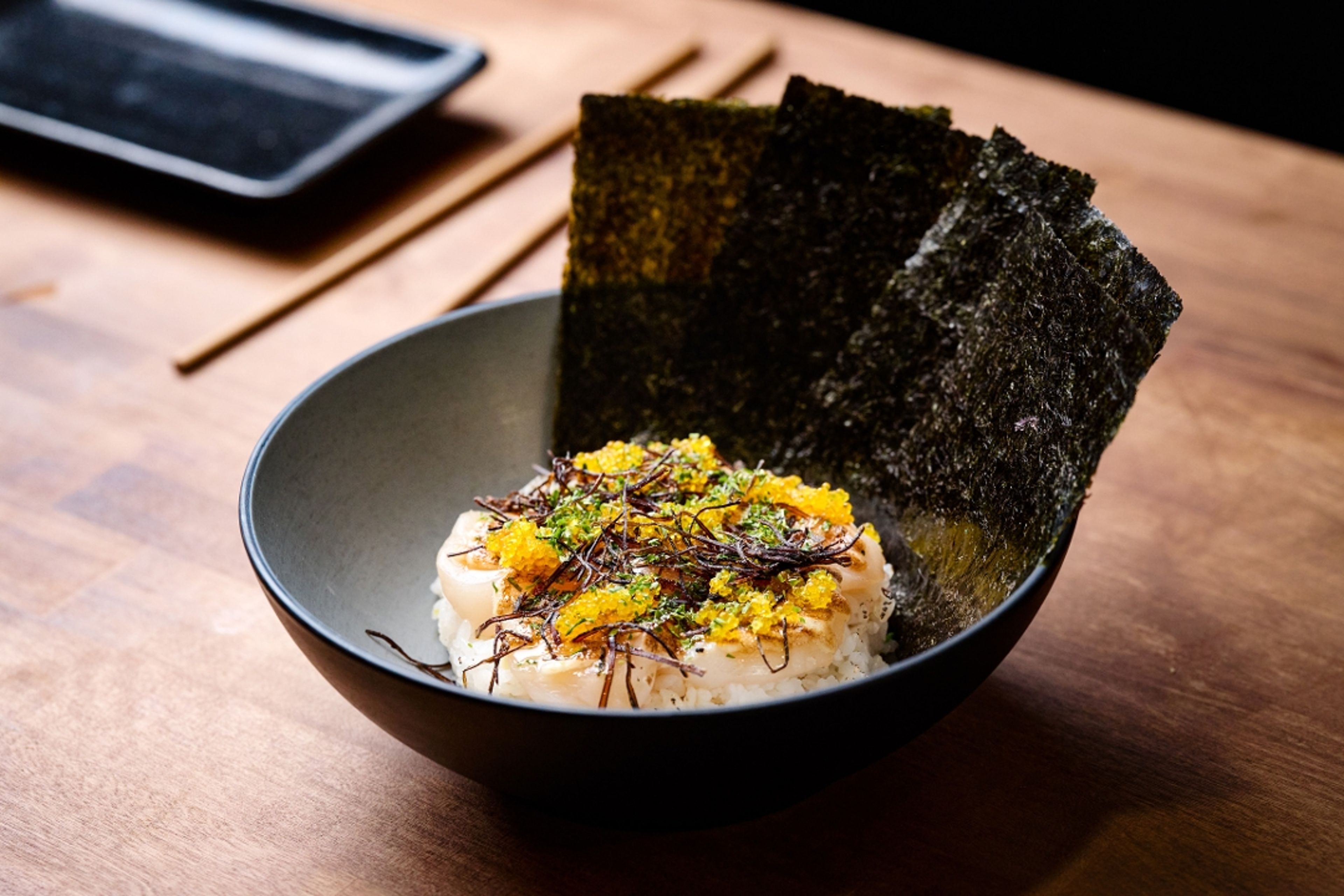 Hokkaido Scallop Temaki (raw).