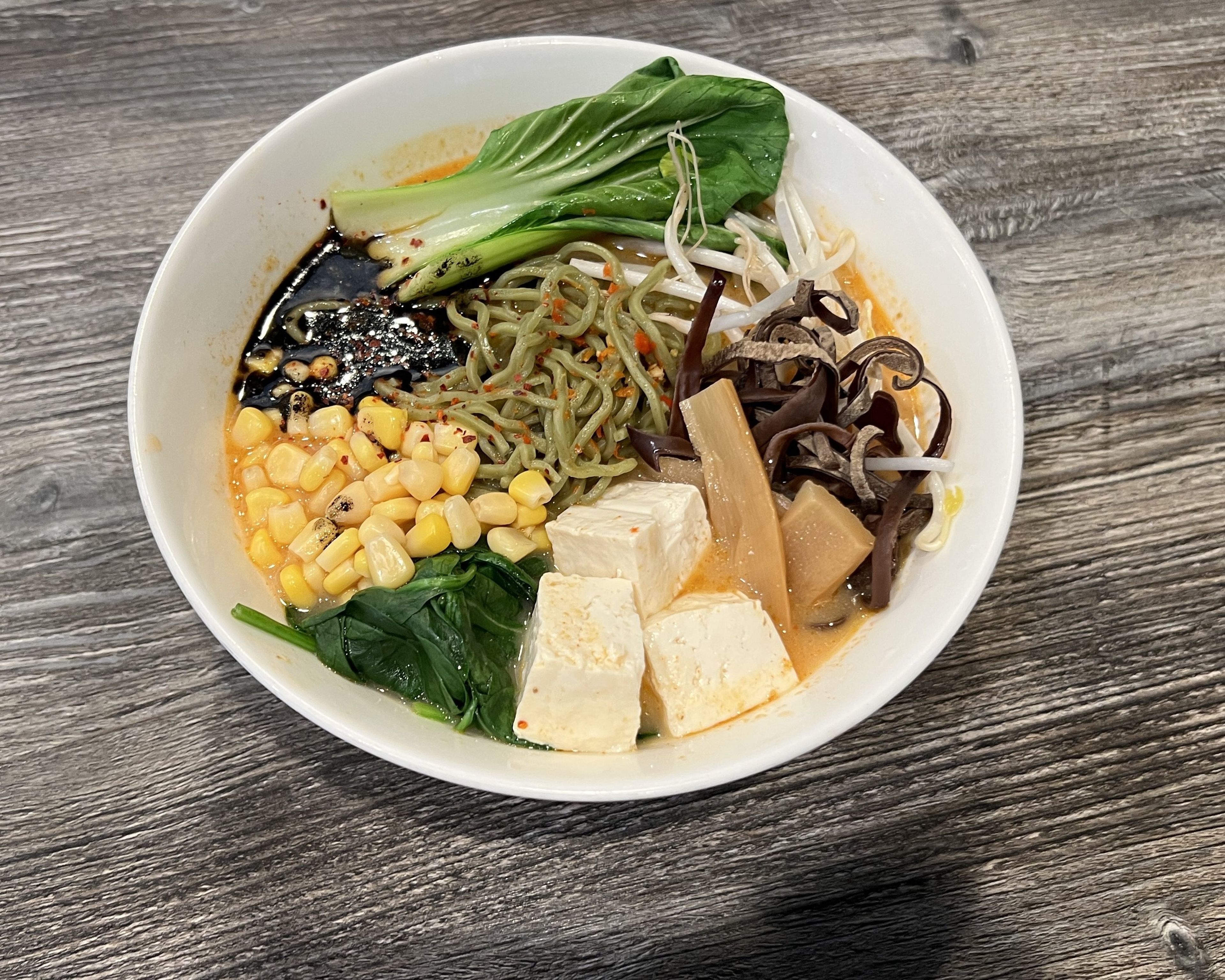 V2. vegan Motto special (with all the goodie).