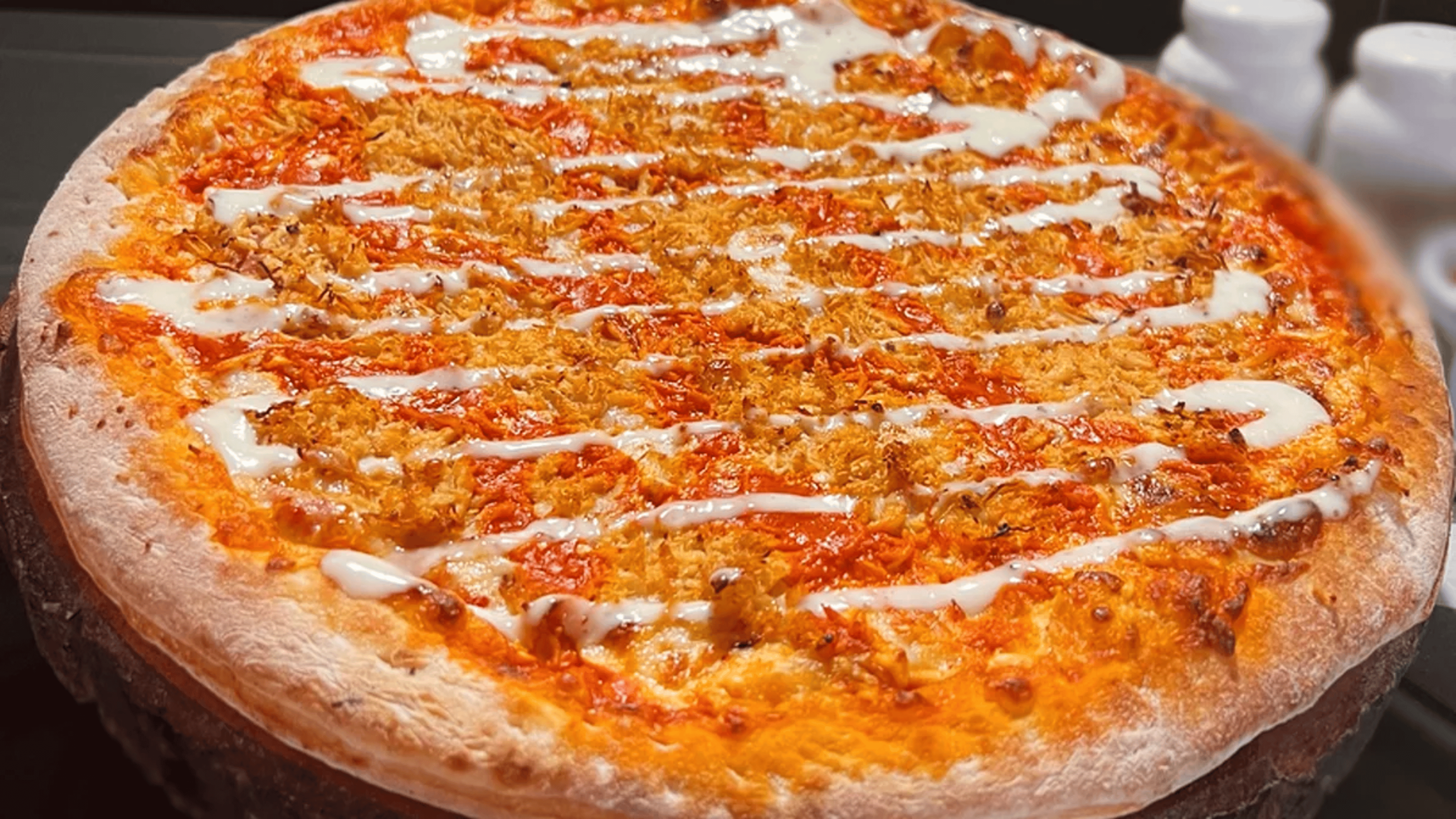 Buffalo Chiken Pizza.