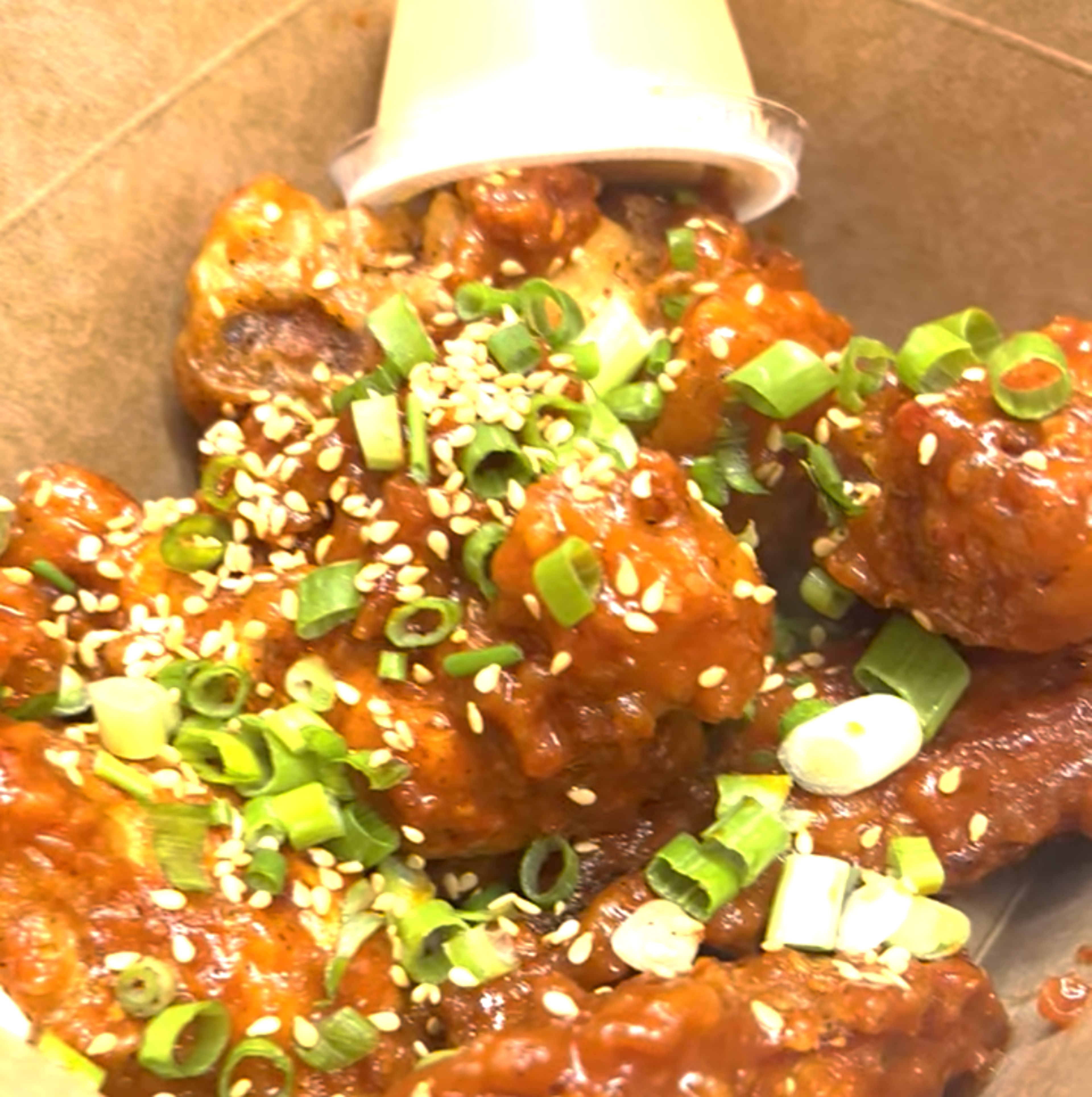 Gochujang wings - 6 pieces.