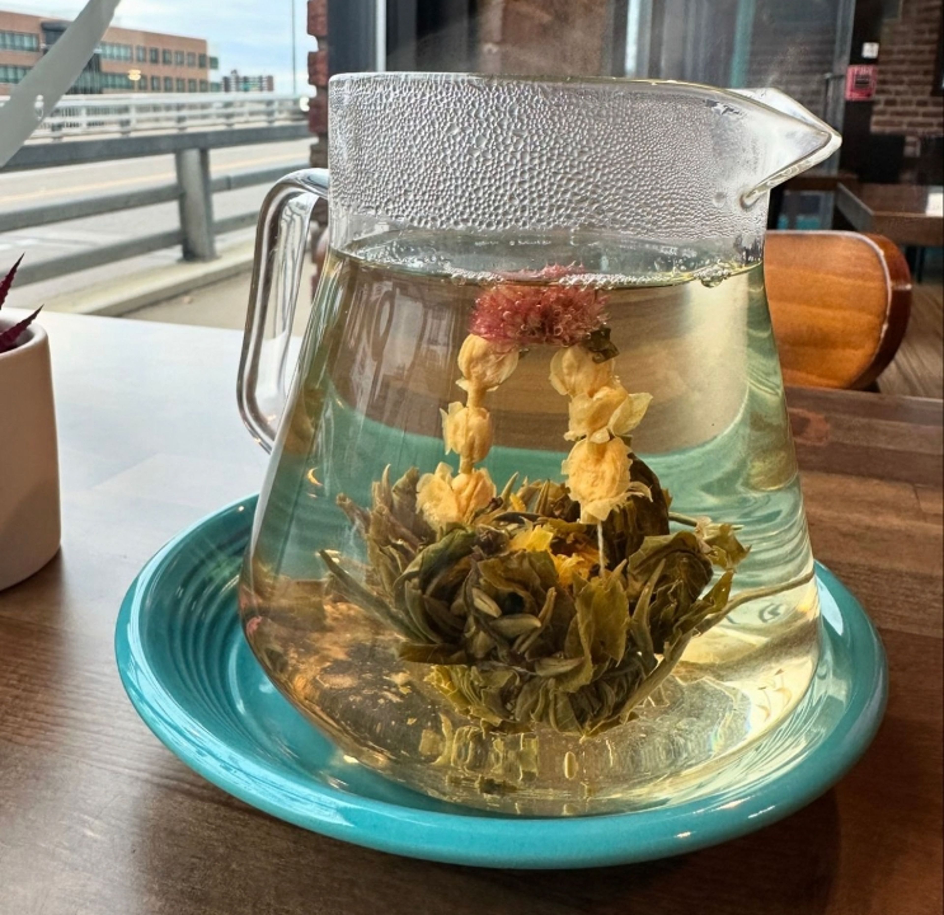 BLOOMING TEA.