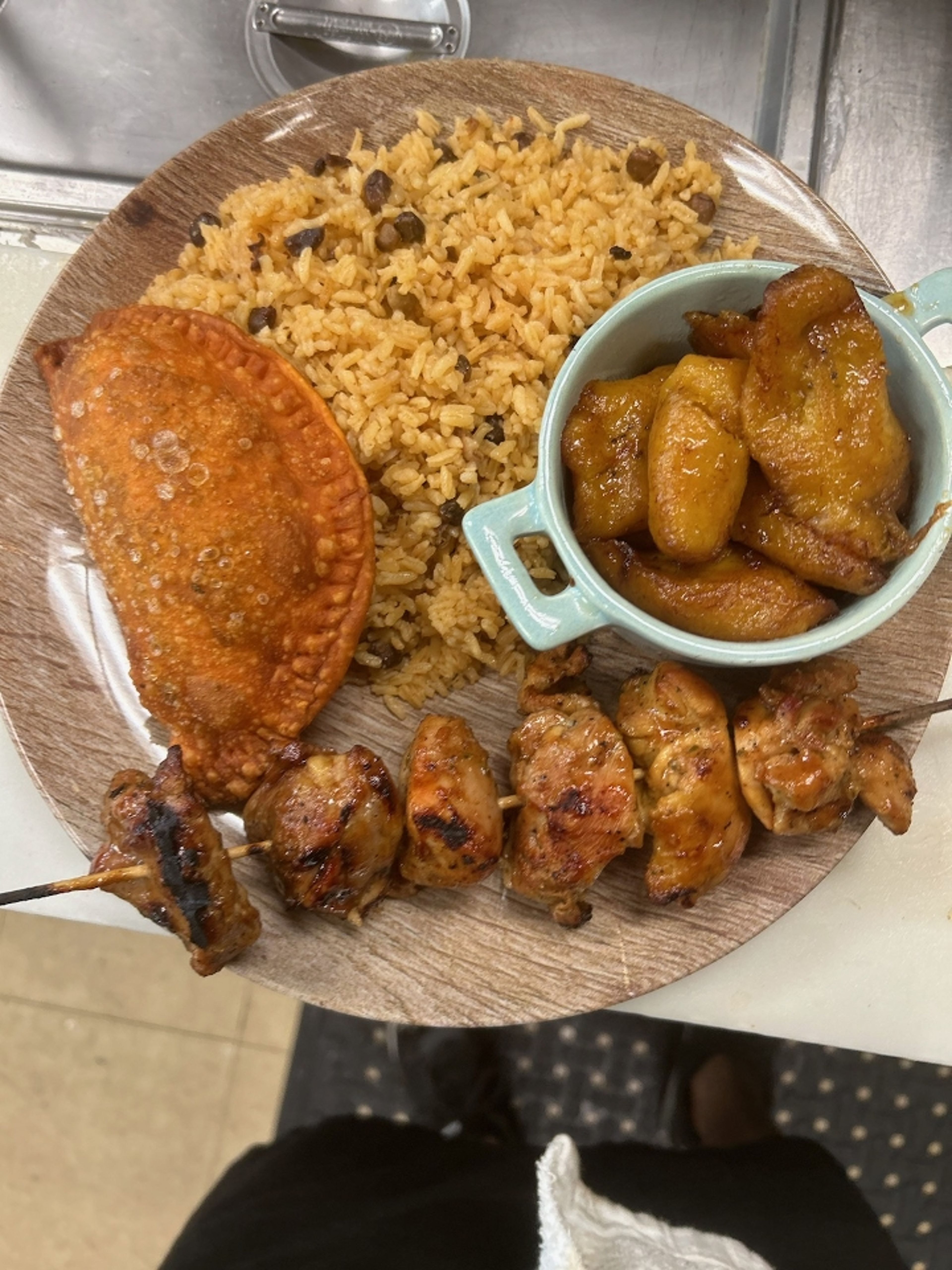 Empanada & Pincho Combo.