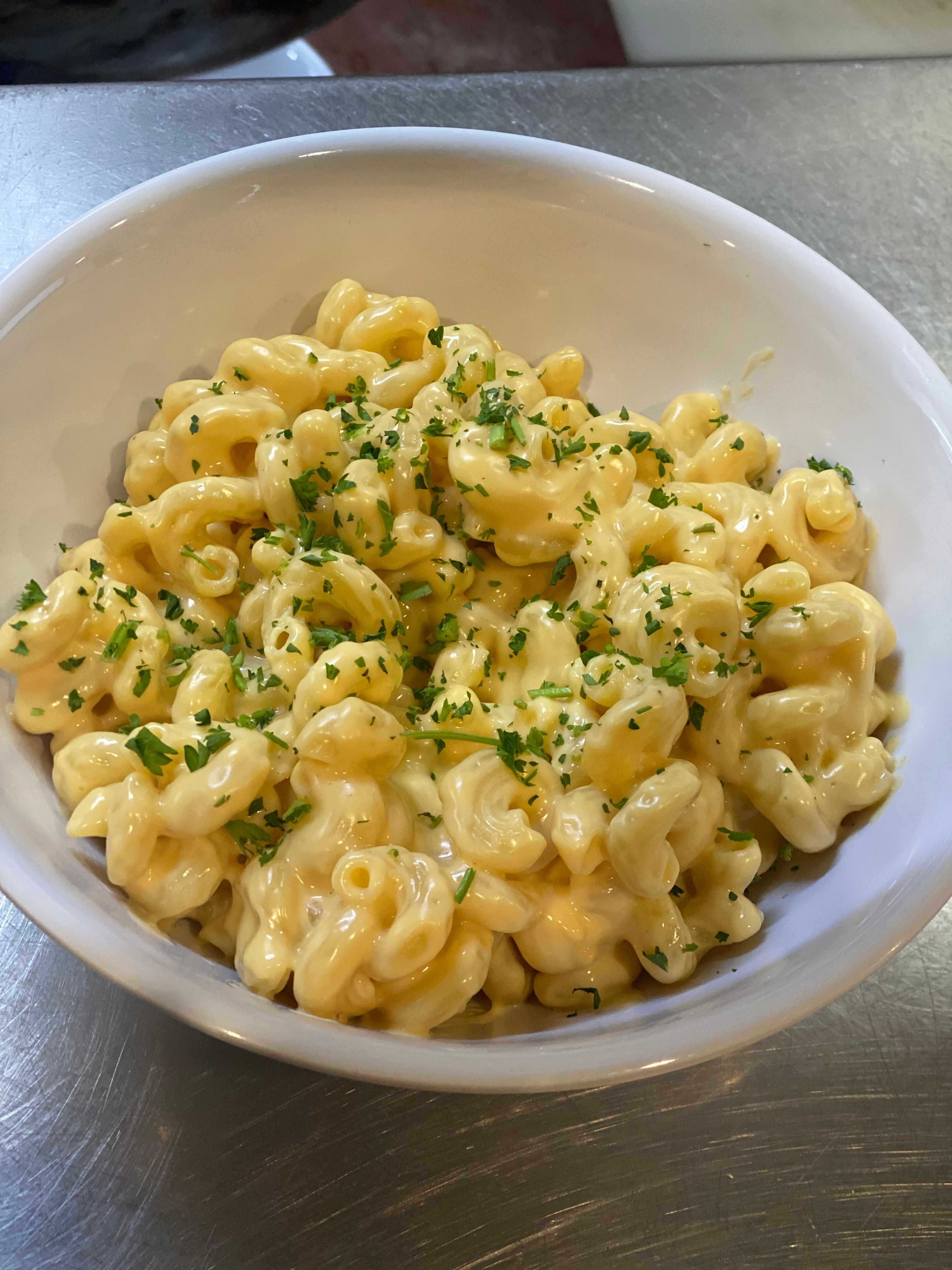 Classic Mac N Cheese.