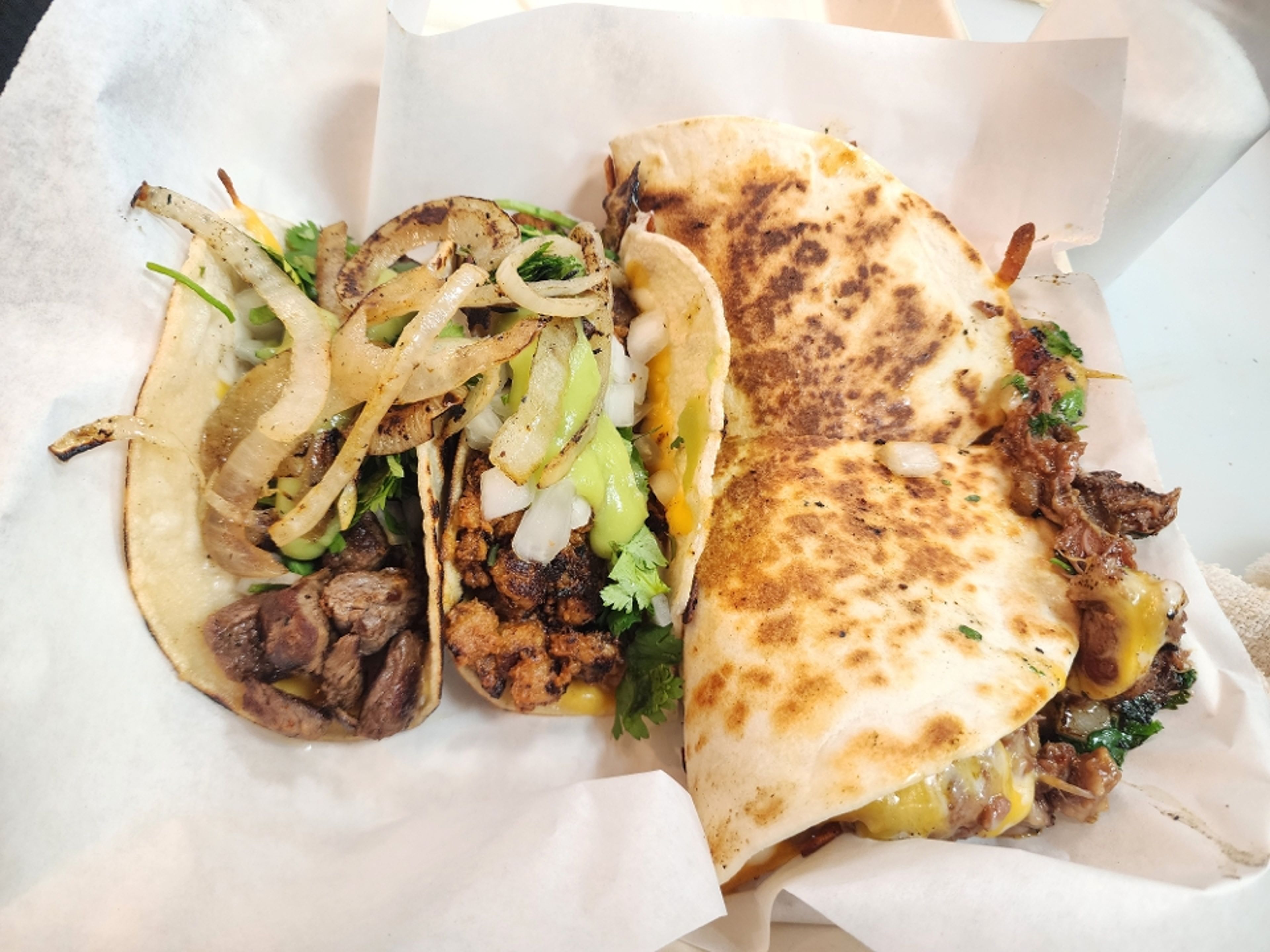 1 Quesadilla 2 Taco.