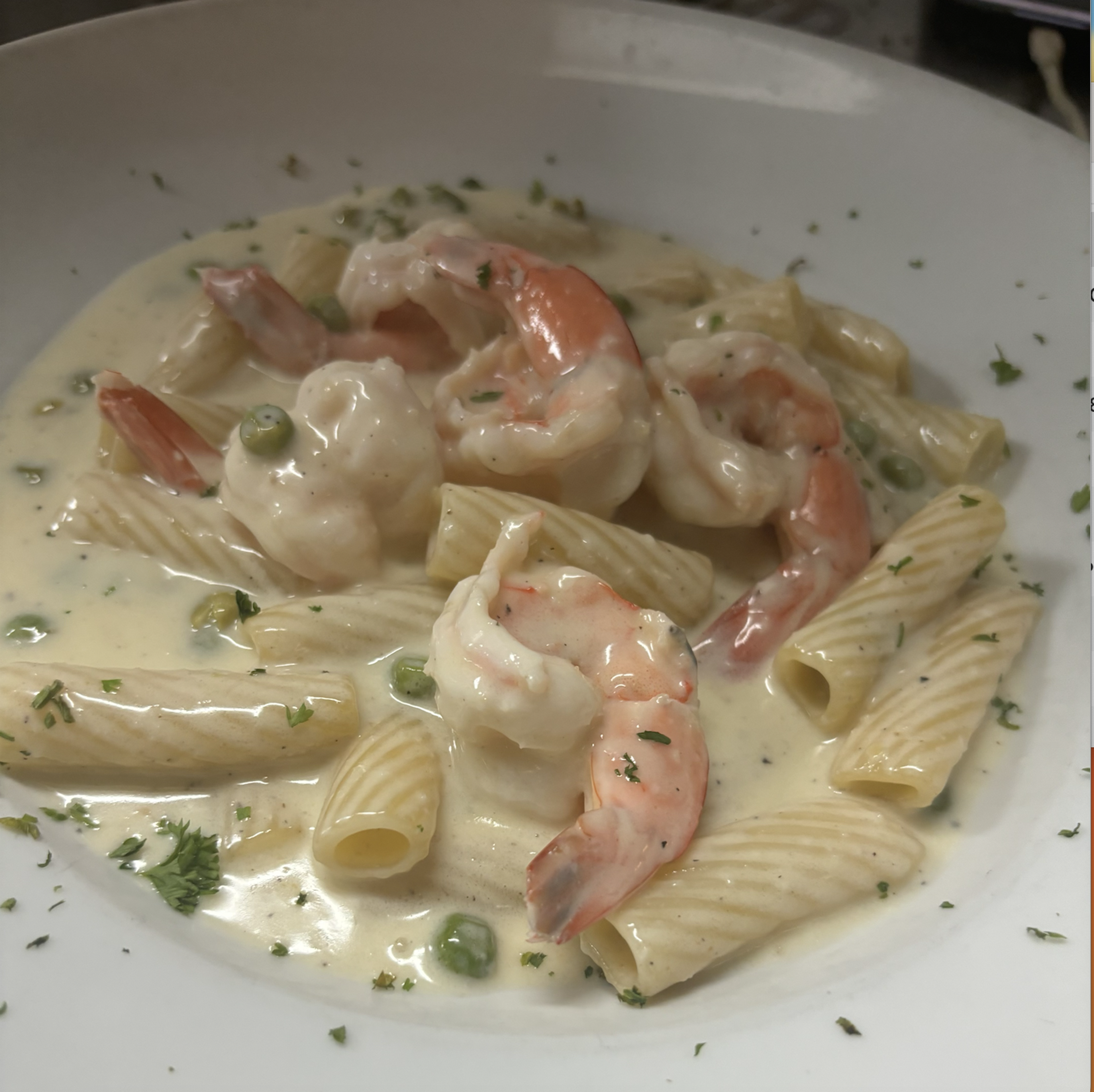 Rigatoni con Gamberi e Limoncello.