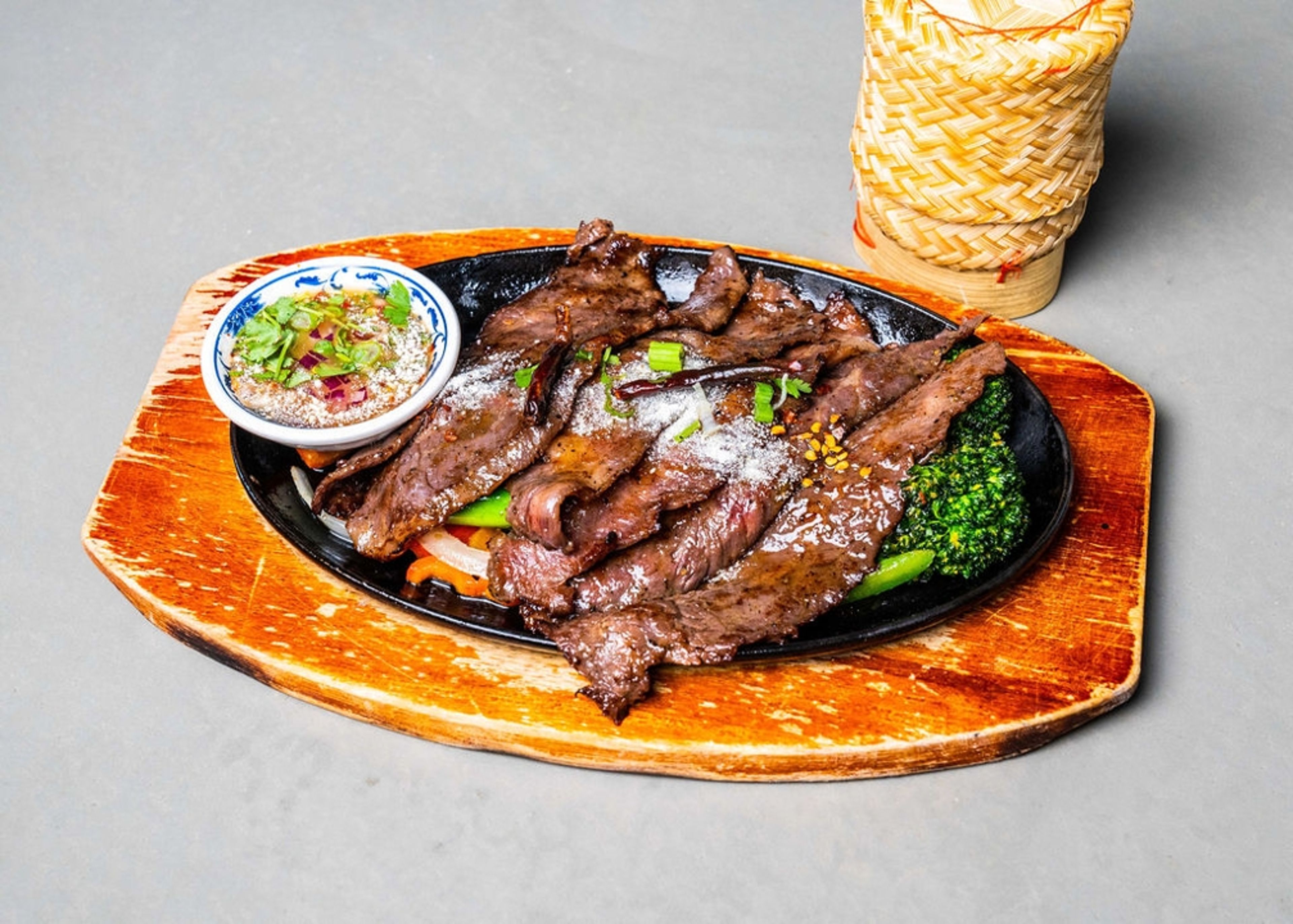 “Seau Rhong Haii”.