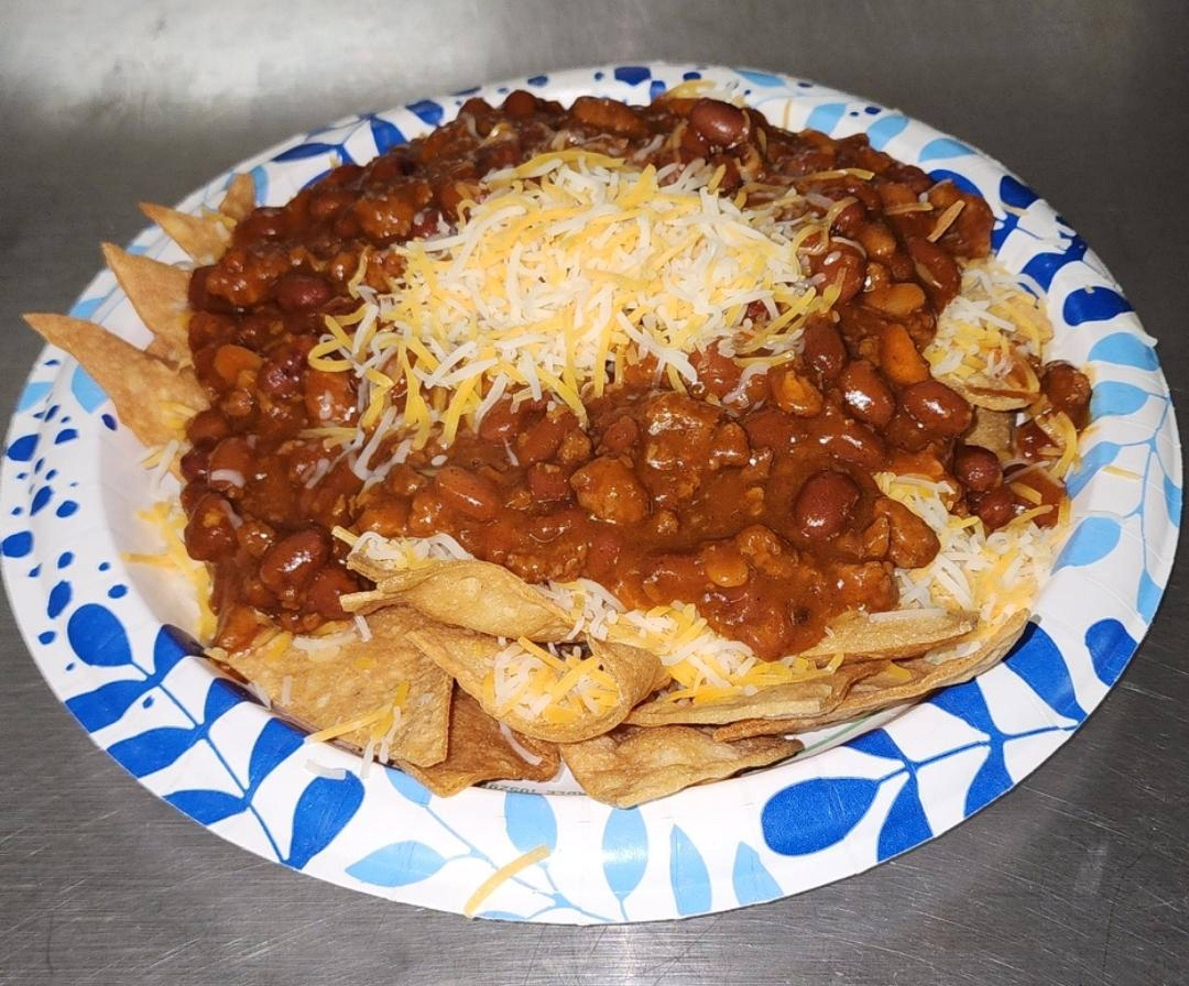  CHILI CHEESE NACHOS.