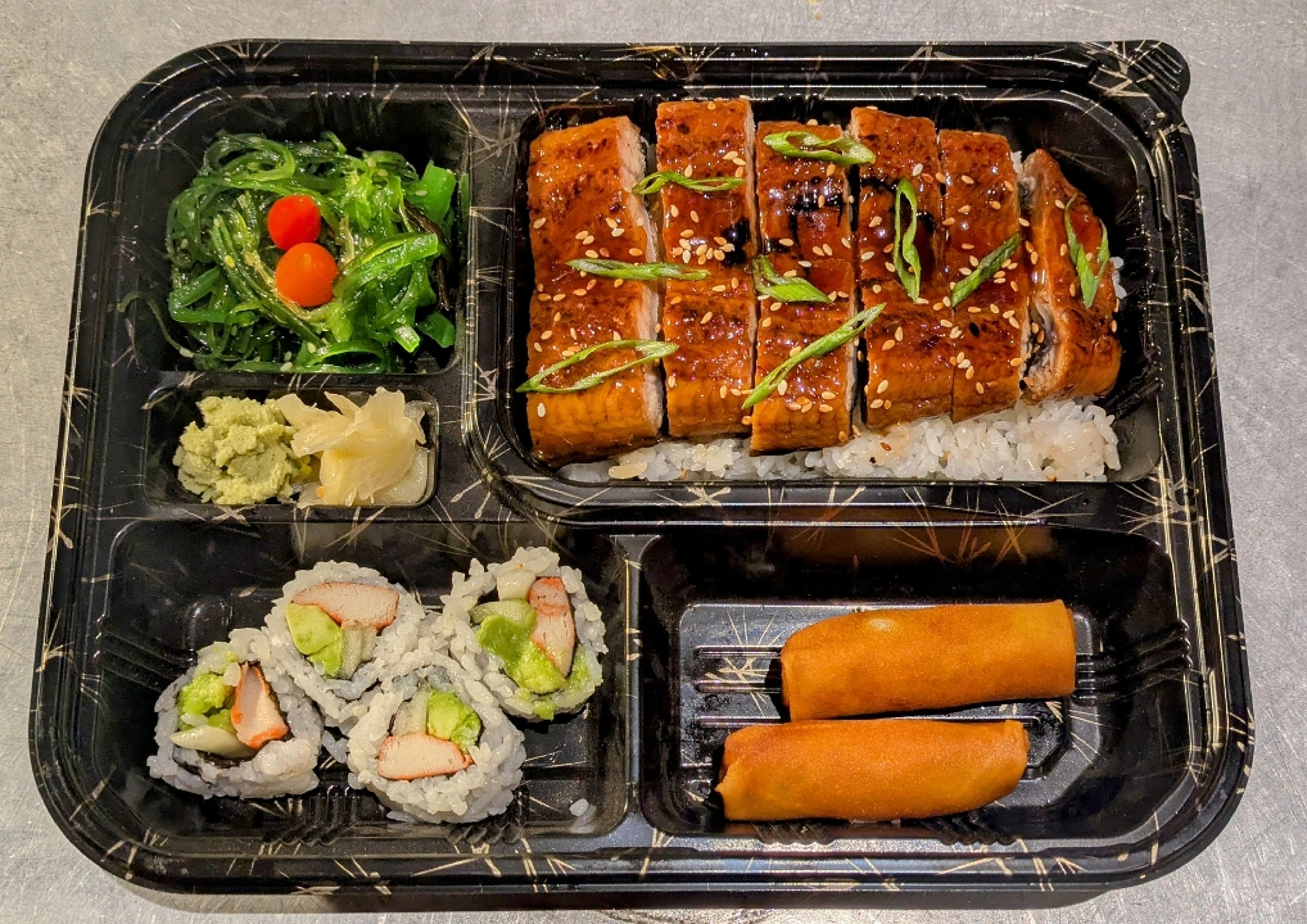 (L) Unaju/Freshwater Eel.