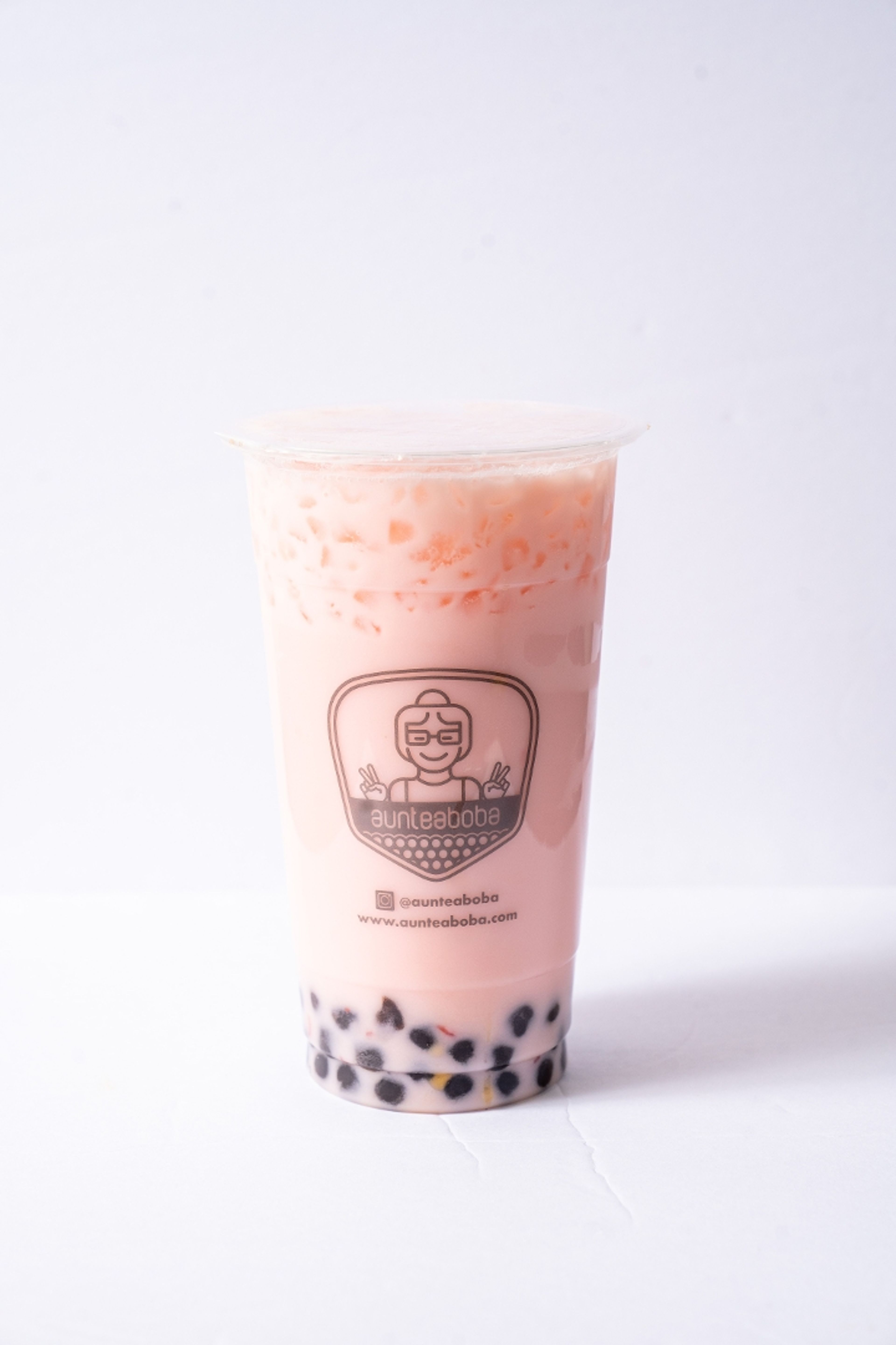 Strawberry Fresa Milk Tea.