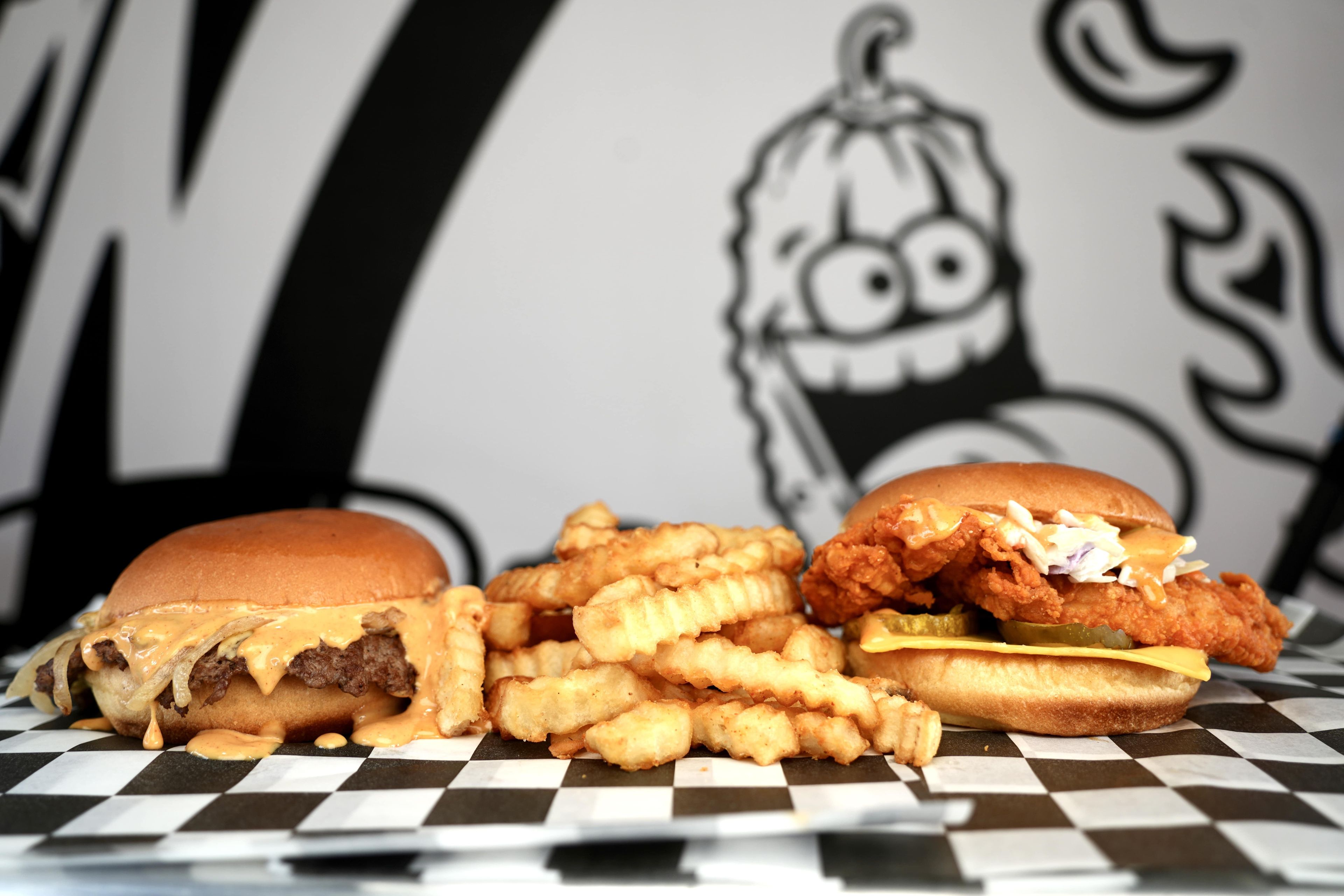 #3 - 2 Sandwich/Burgers + Fries + Soda Can.