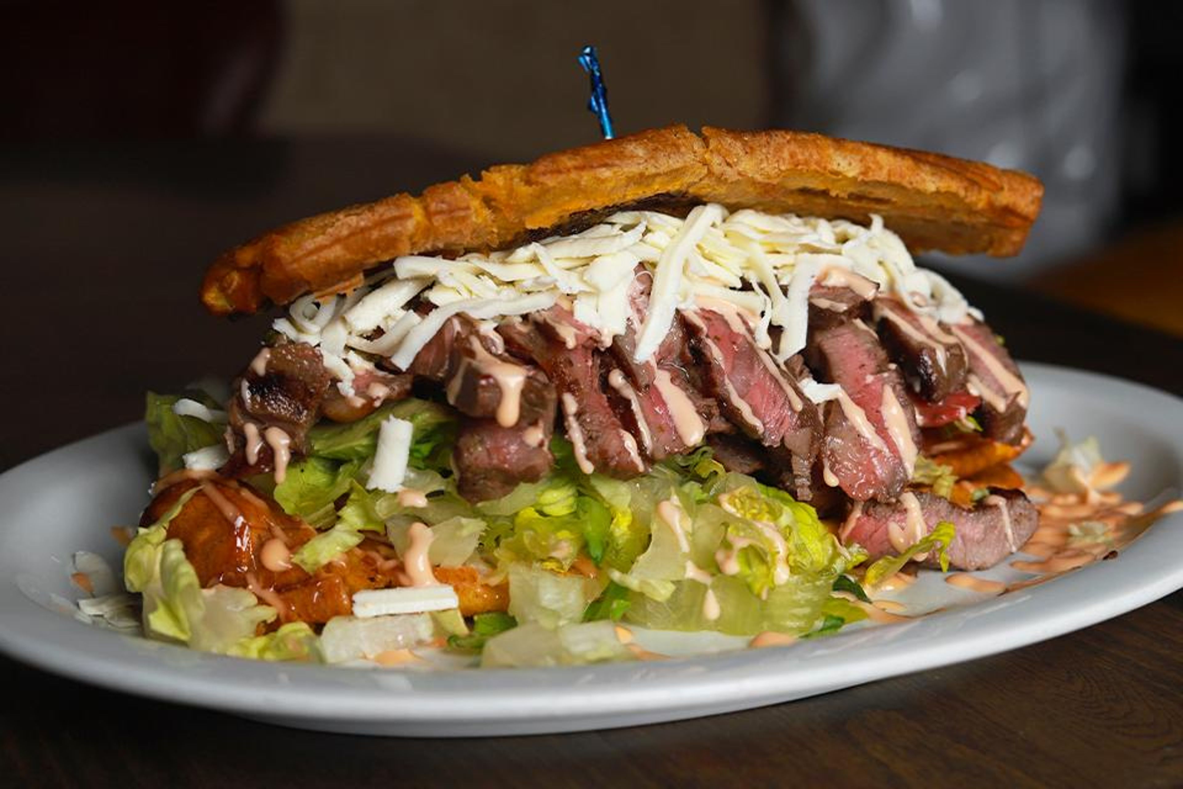 Patacon Carne Asada.