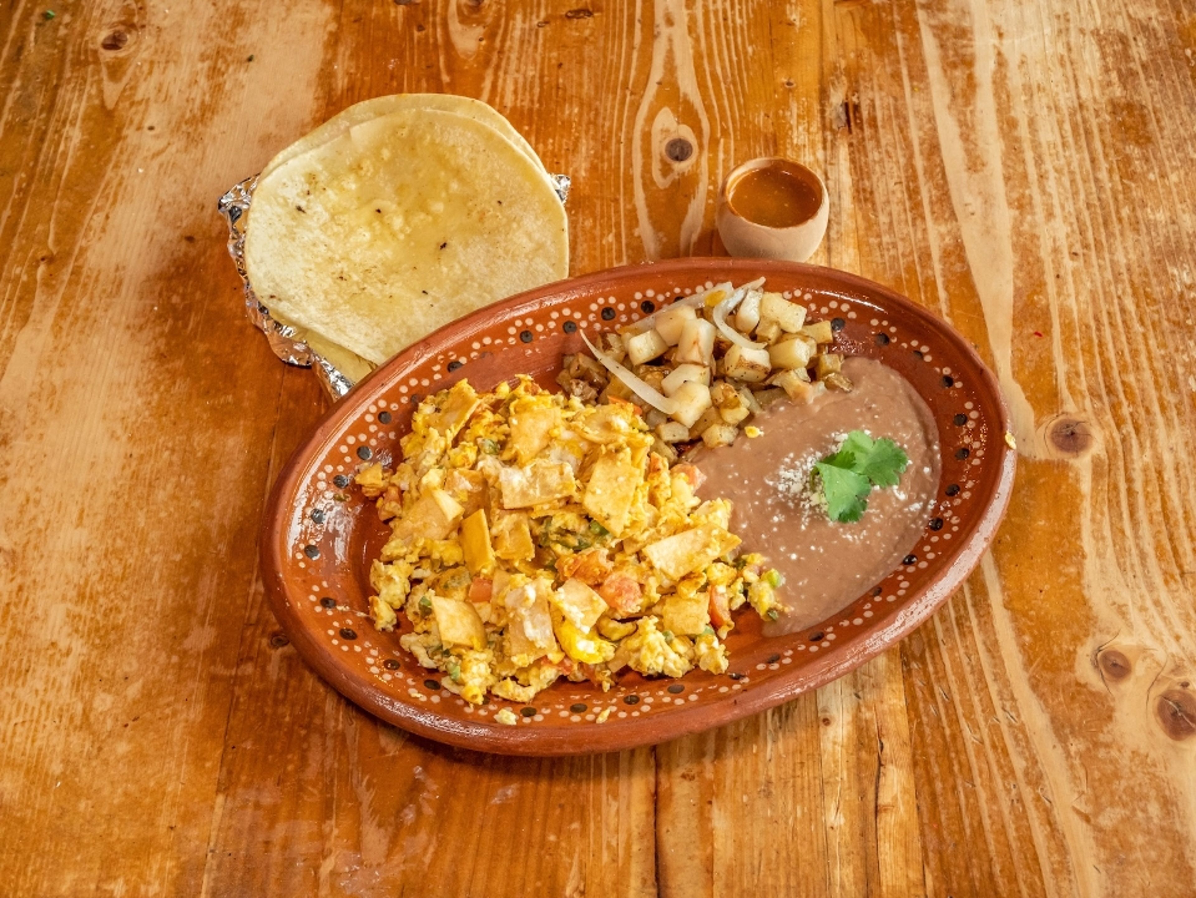 Migas & Huevos.