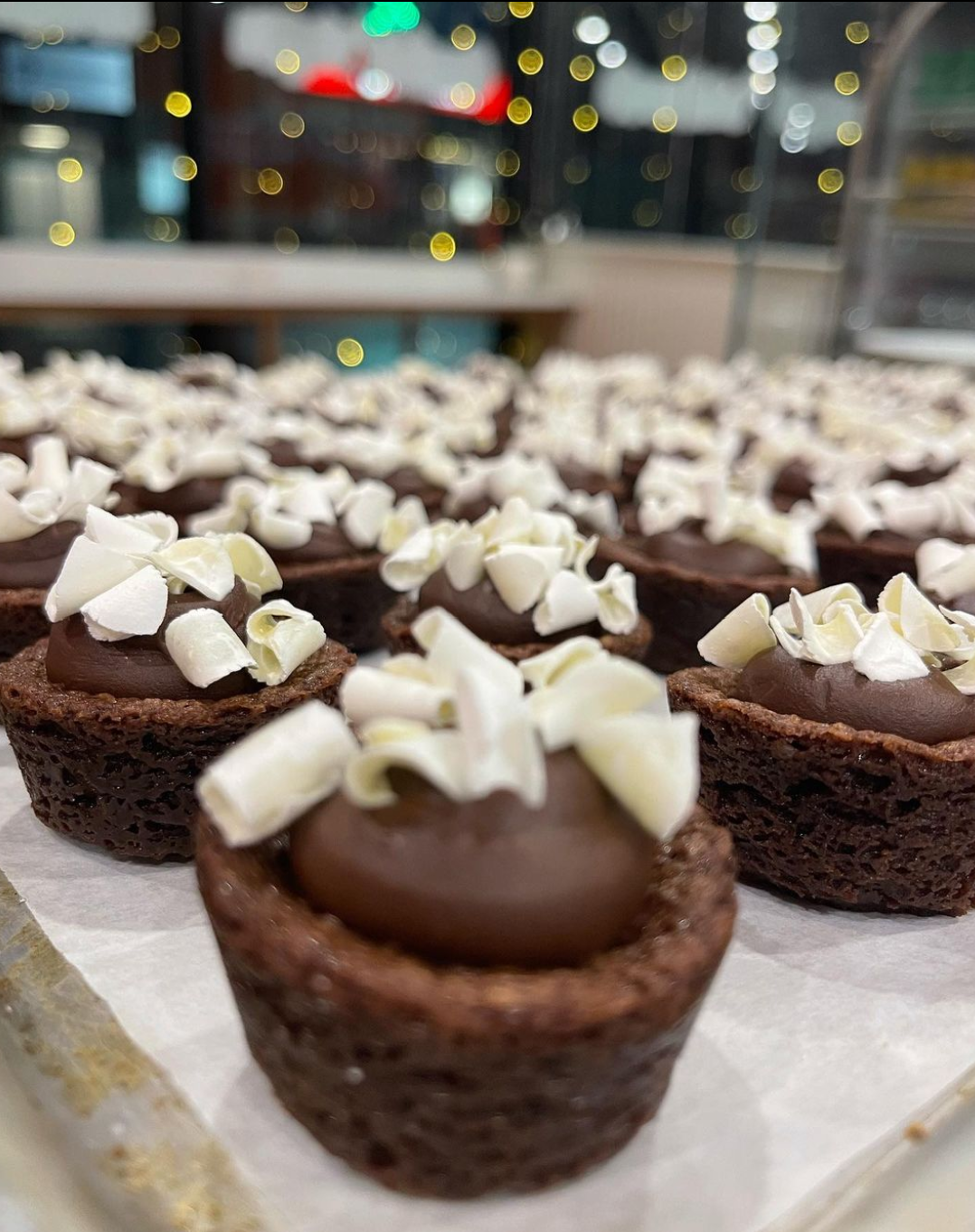 Mini Chocolate Brownies (4 per box).