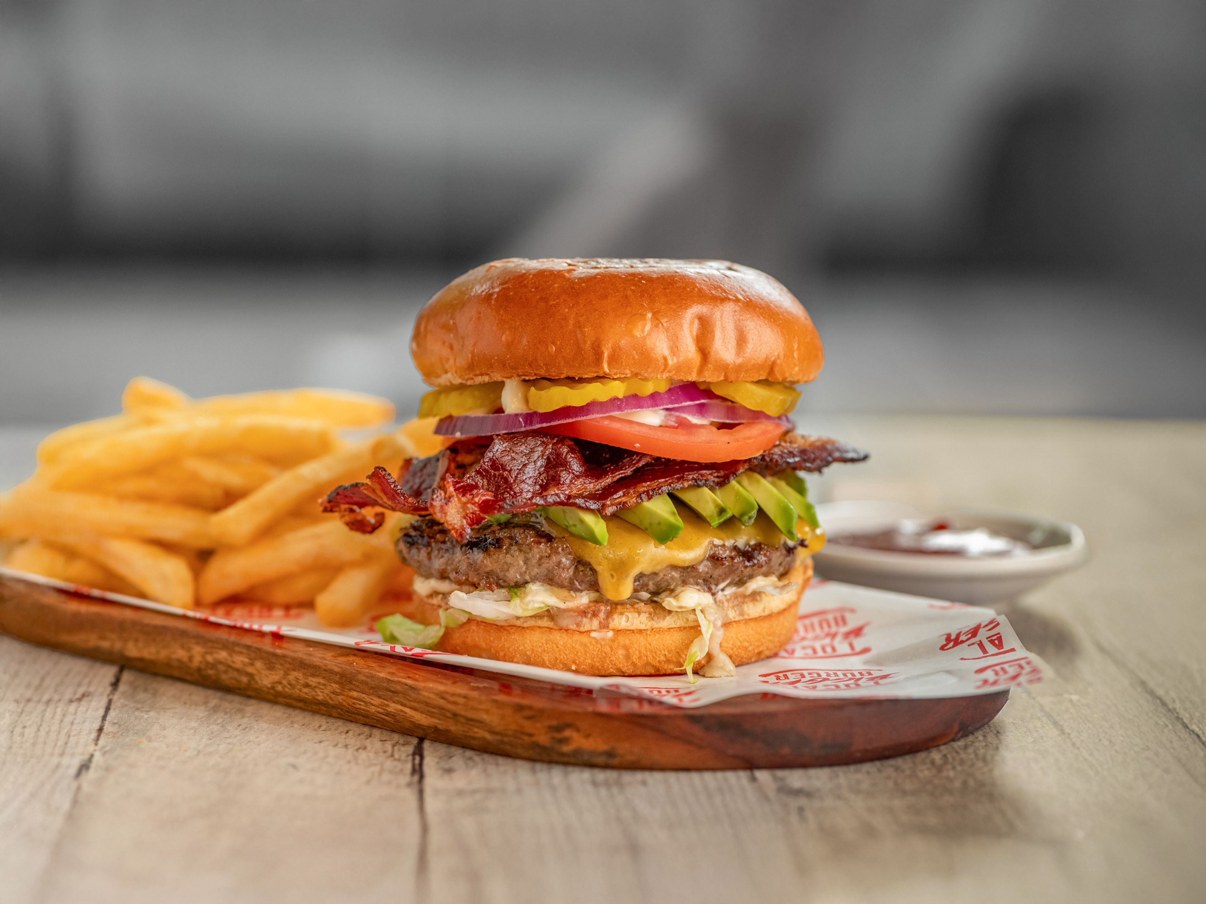 Single Bacado Burger.