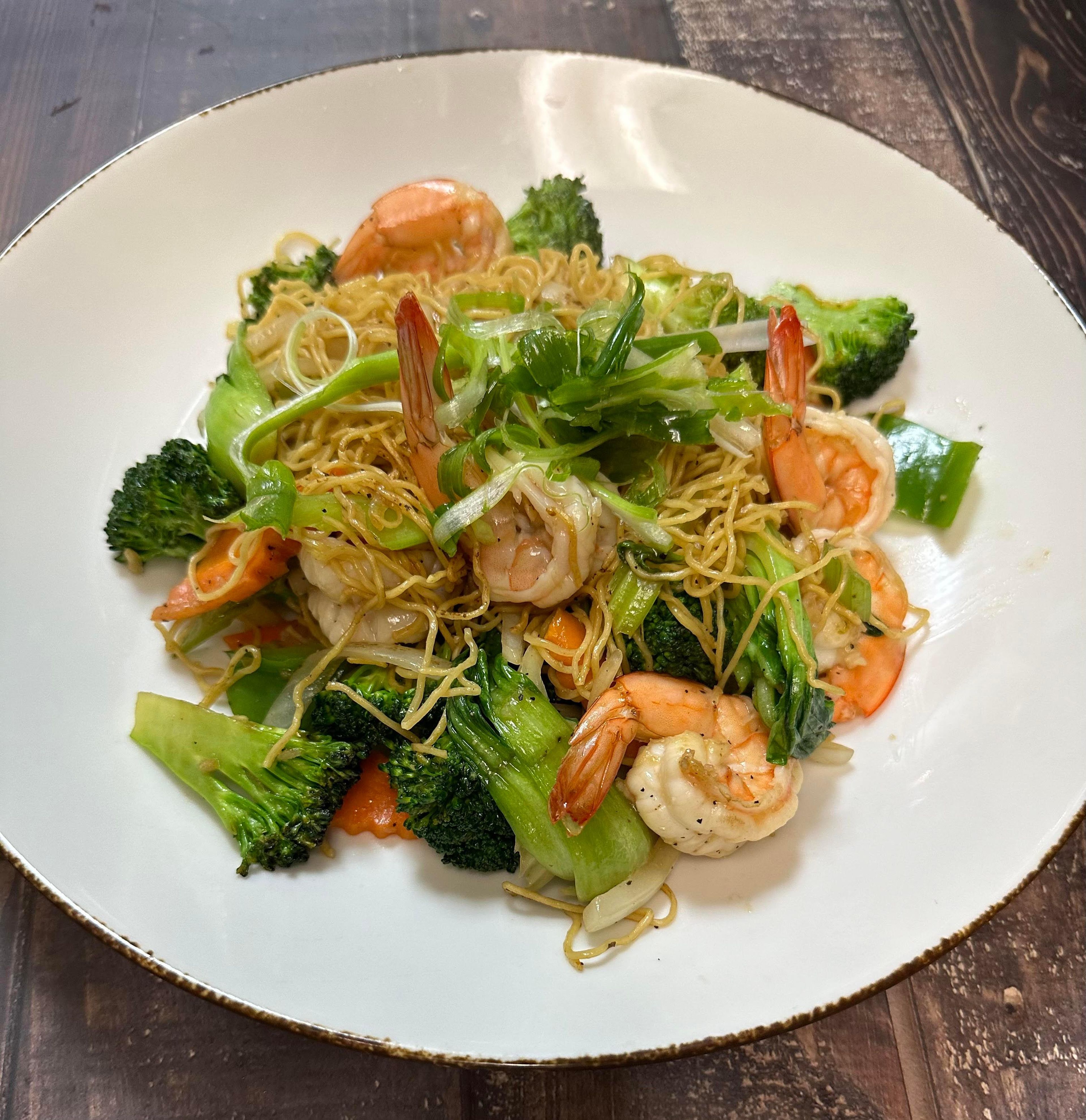 Garlic Egg Noodle ( Mi Xao Mem).