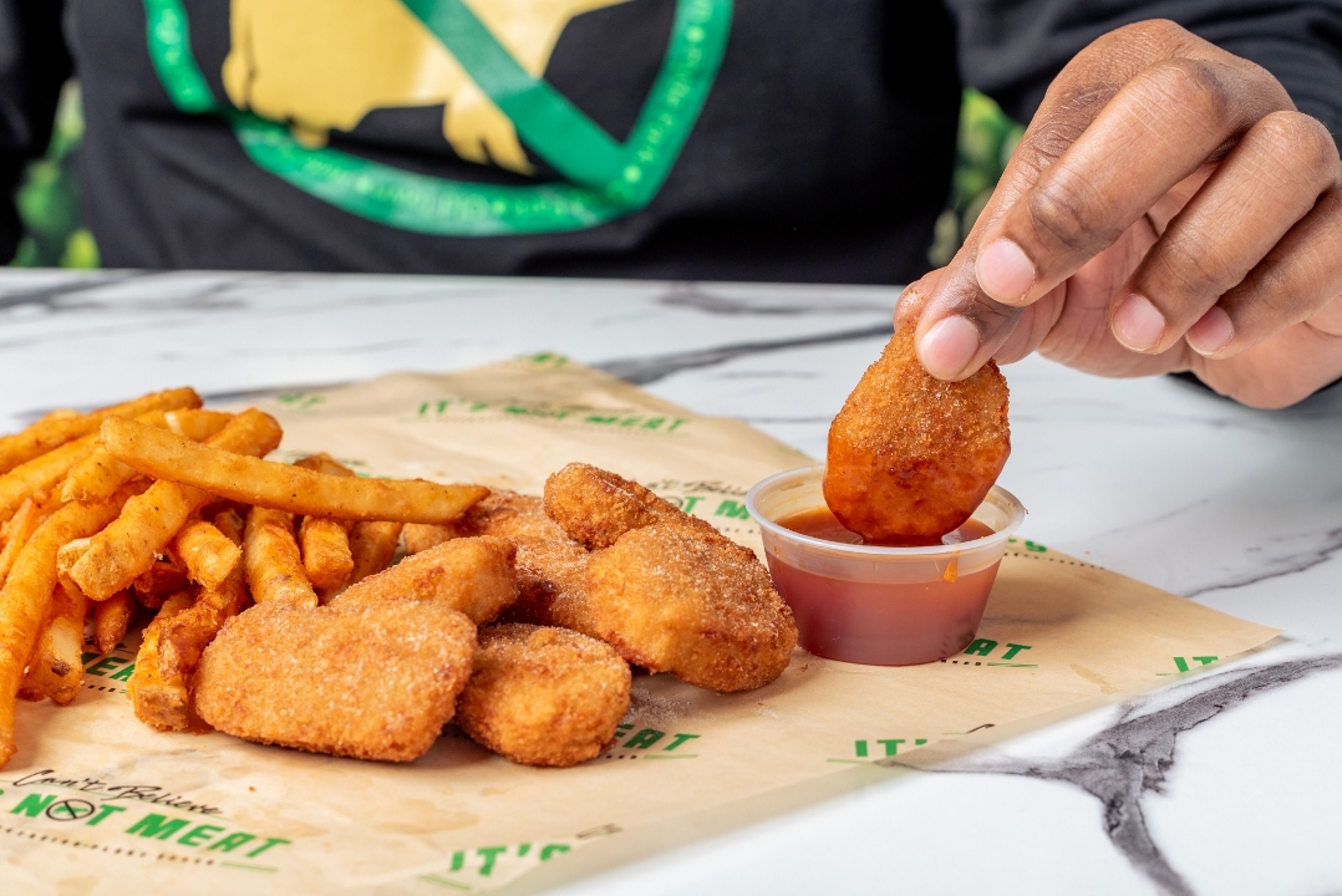 WORLD FAMOUS CHIK'N NUGGETS.