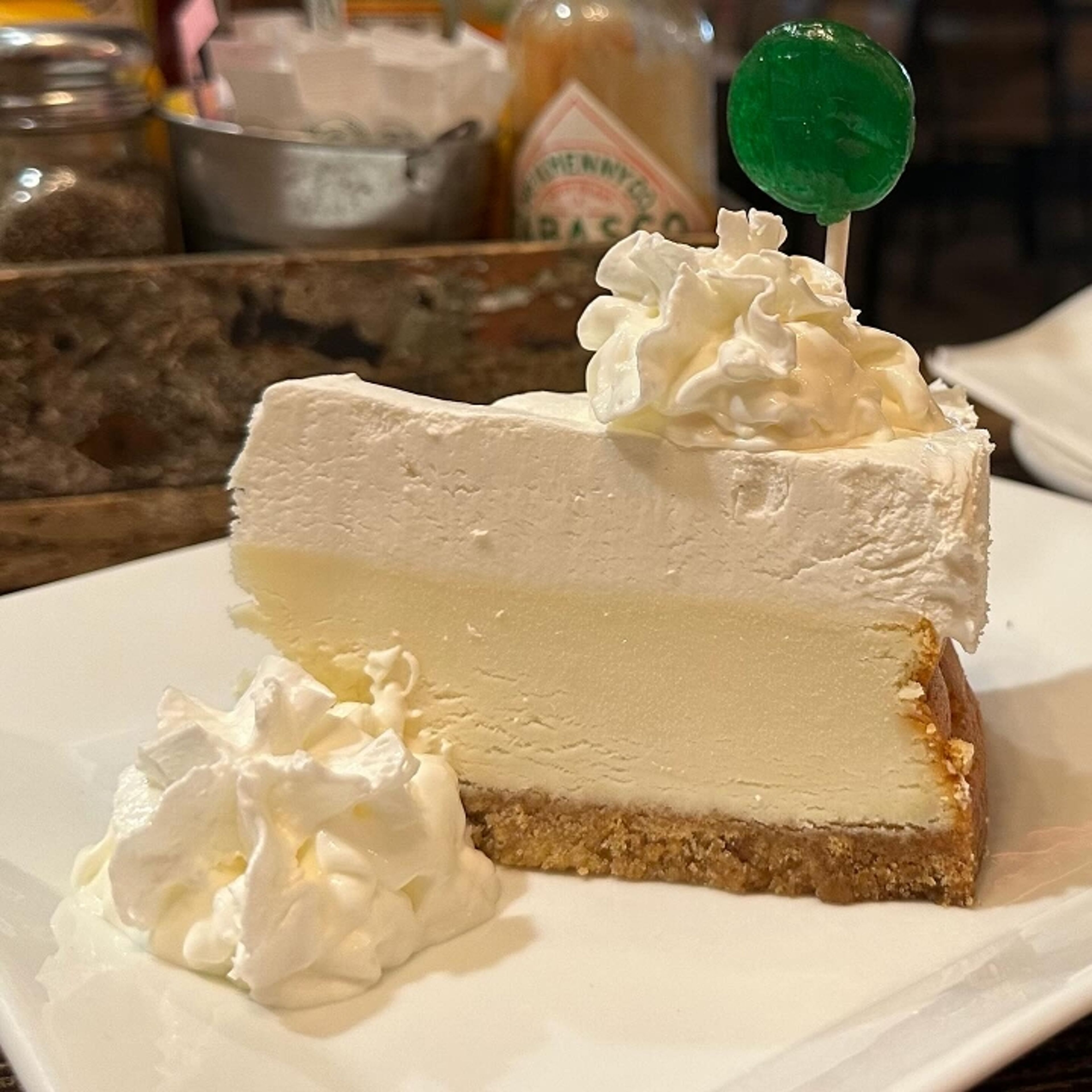Keylime cheesecake.