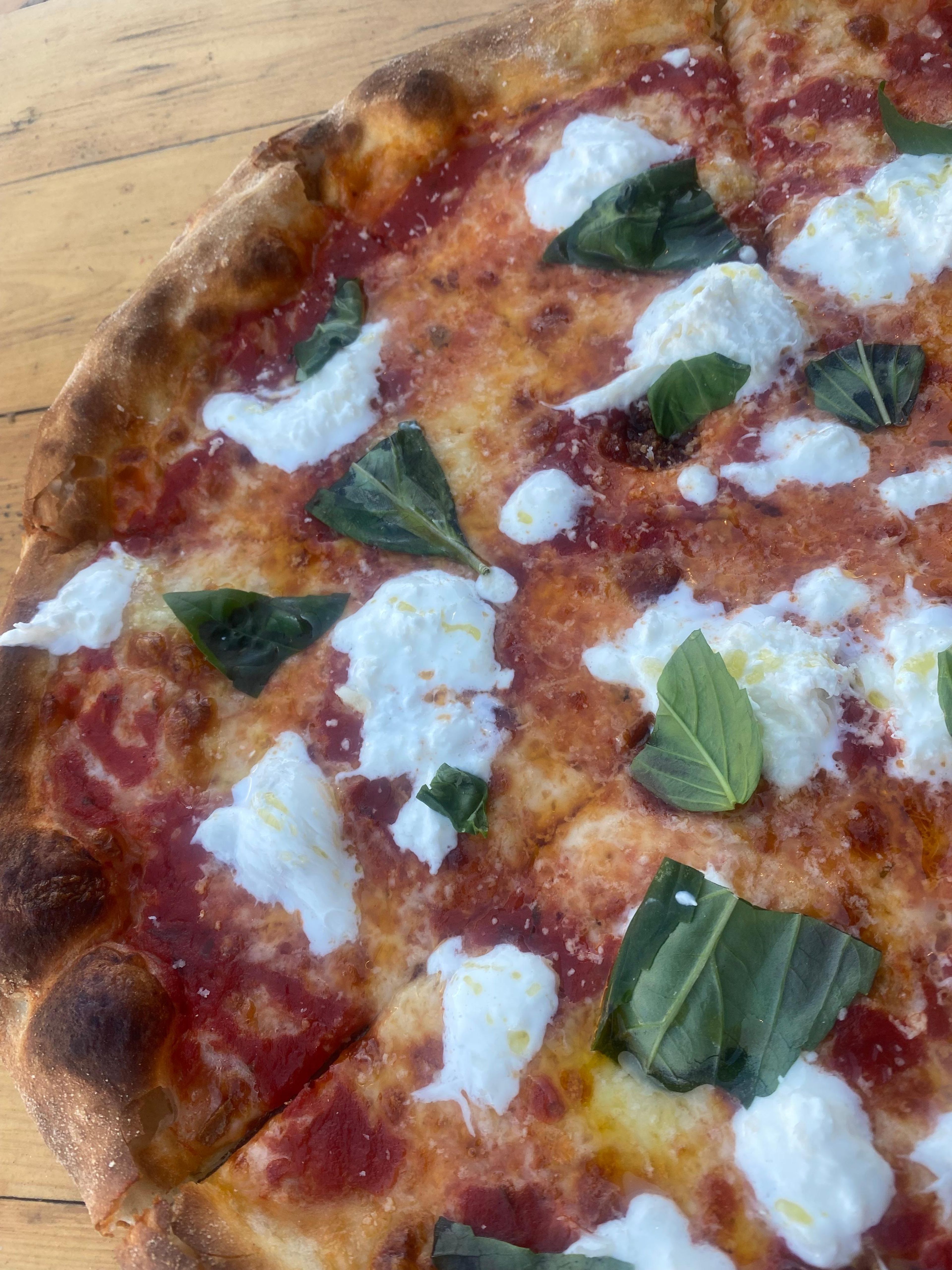 Round Burrata Pizza small.