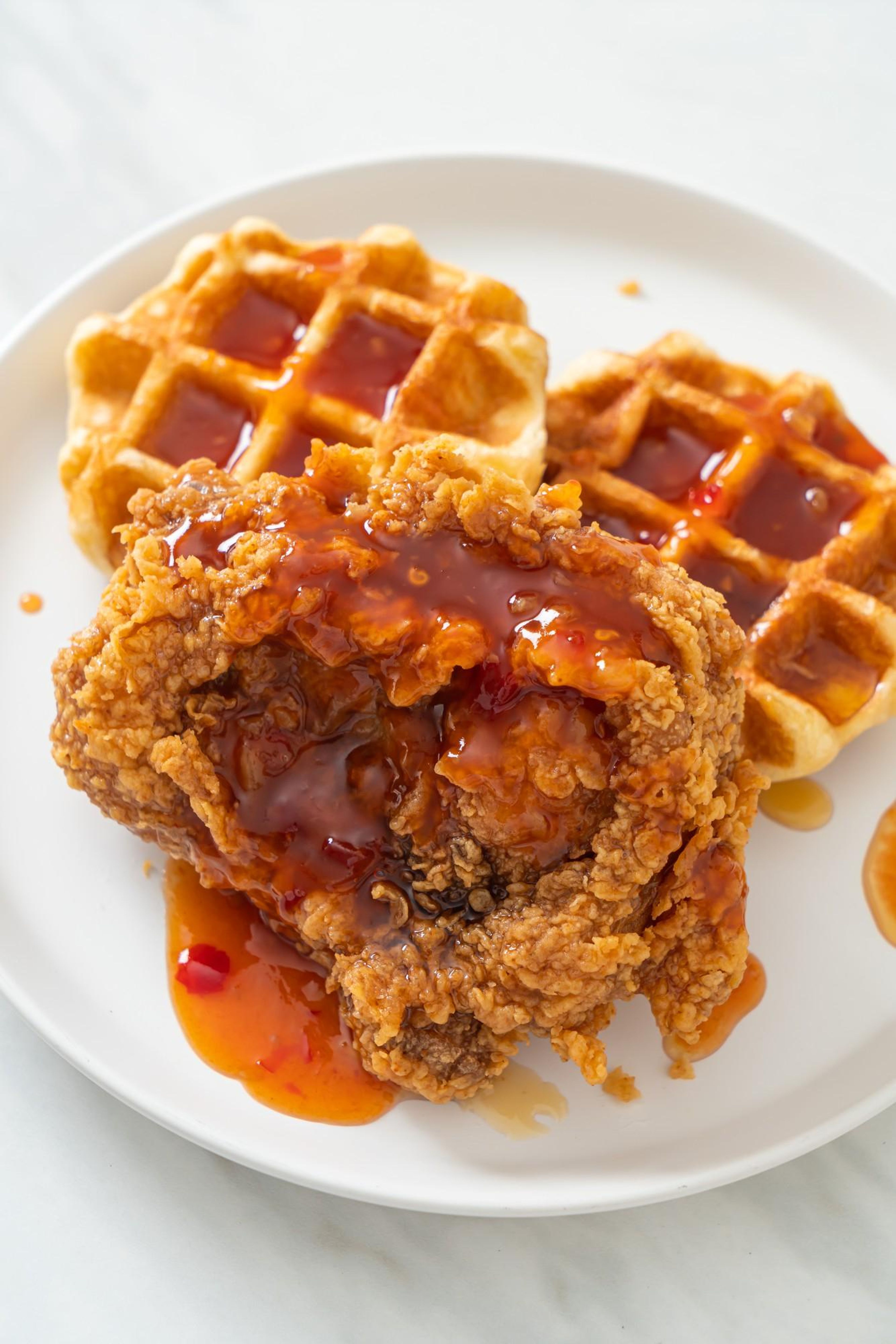 (M3) Chicken & Waffle.