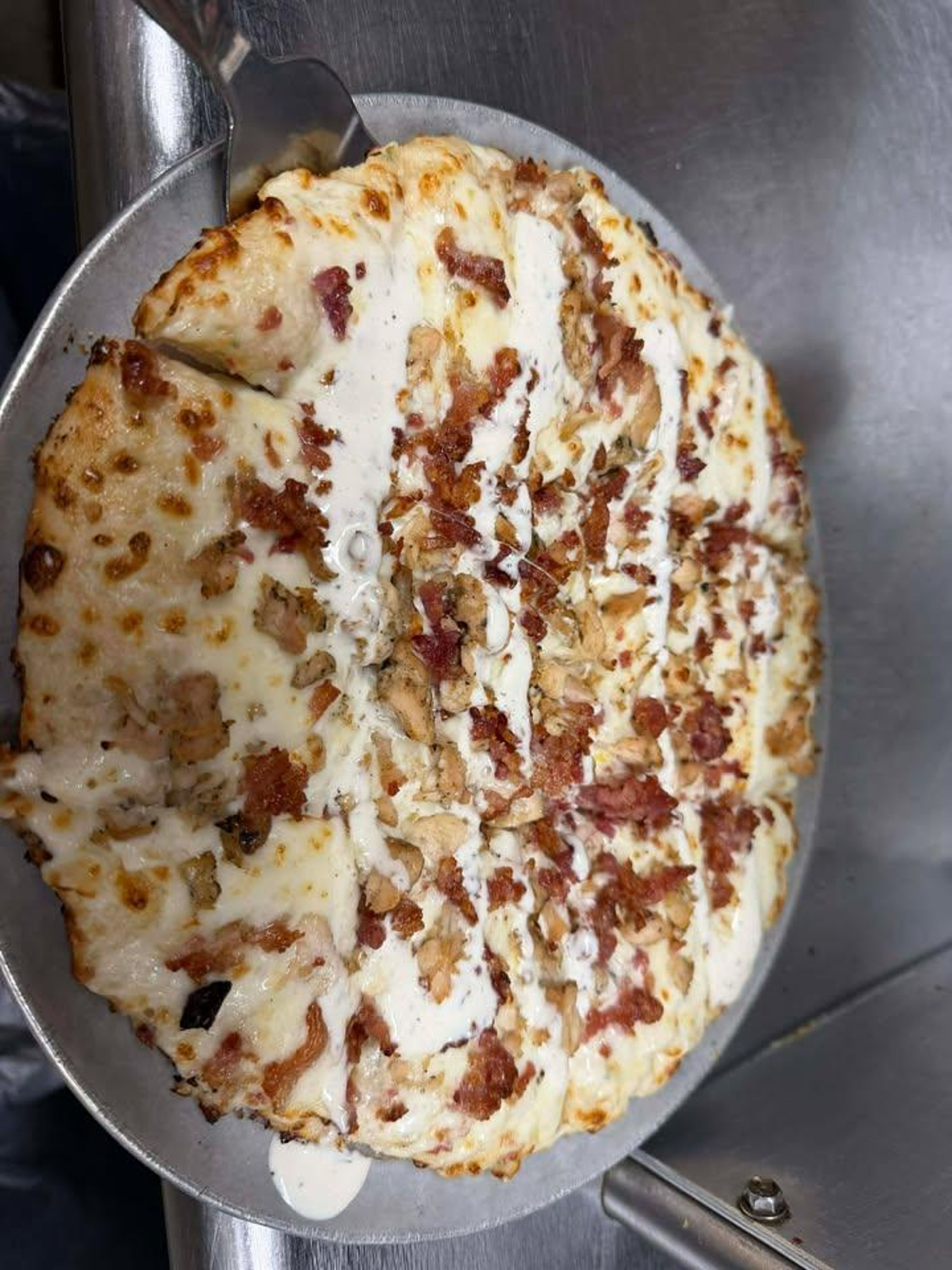 Medium Chicken Bacon Ranch Pizza.