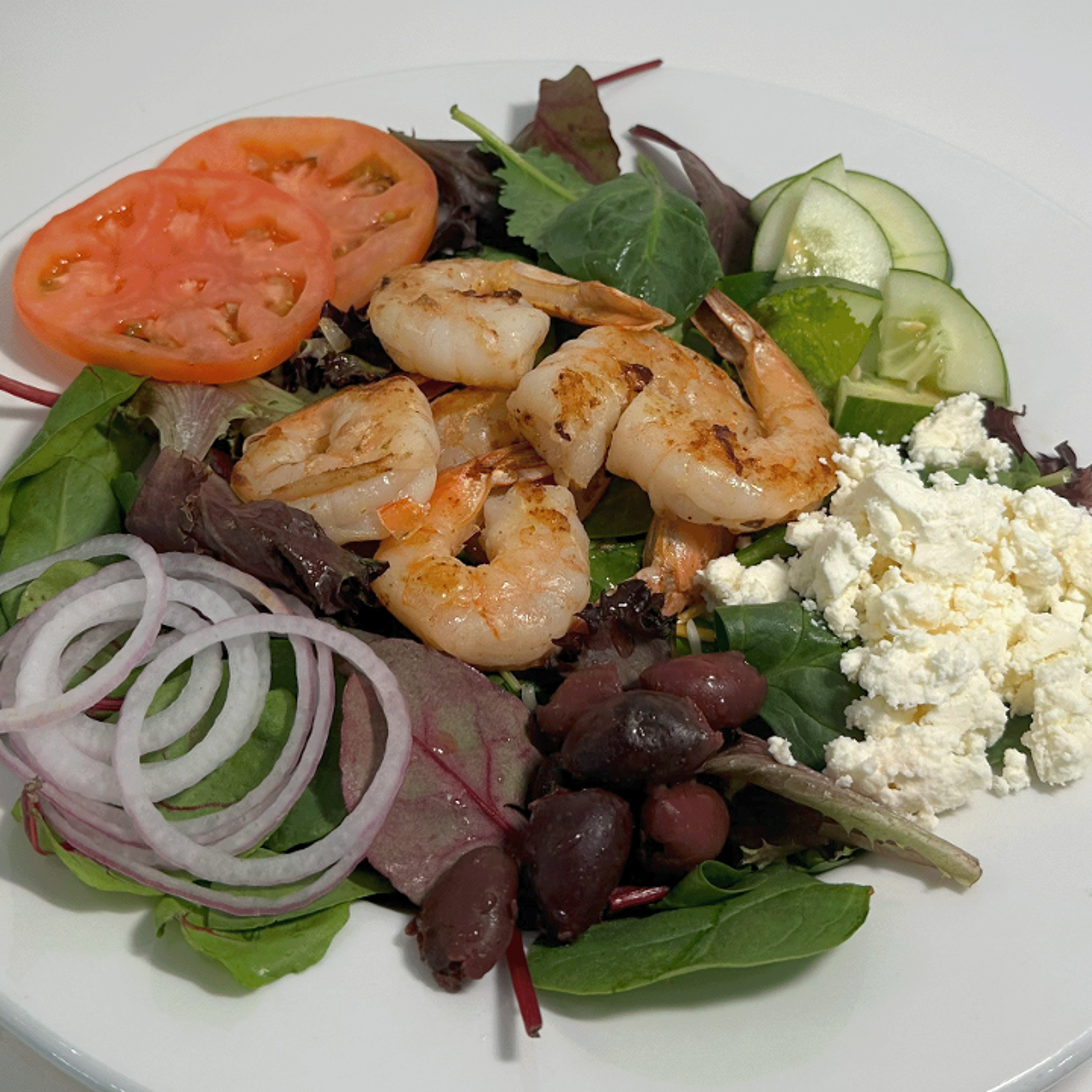 GREEK SALAD W/ SHRIMP.