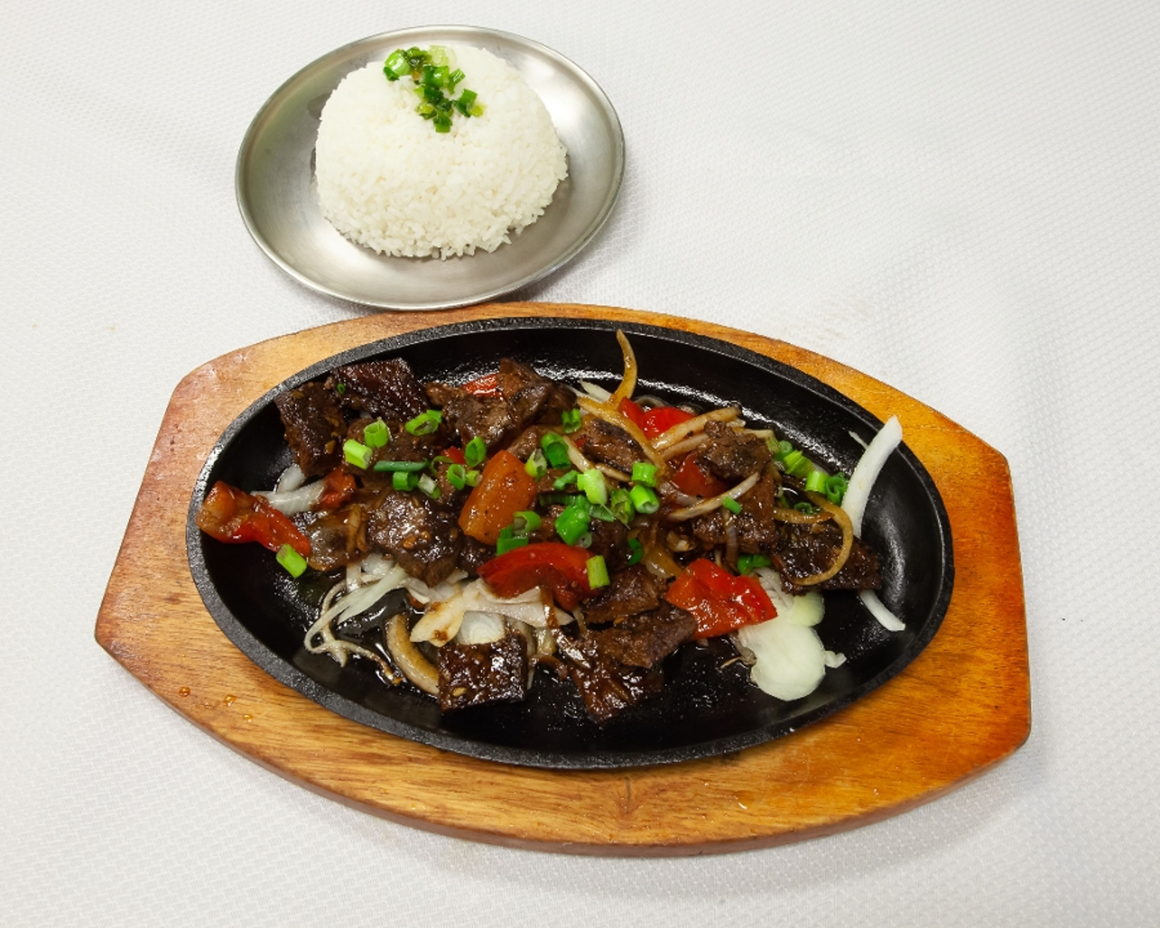 SHAKEN RIB-EYE CUBE.