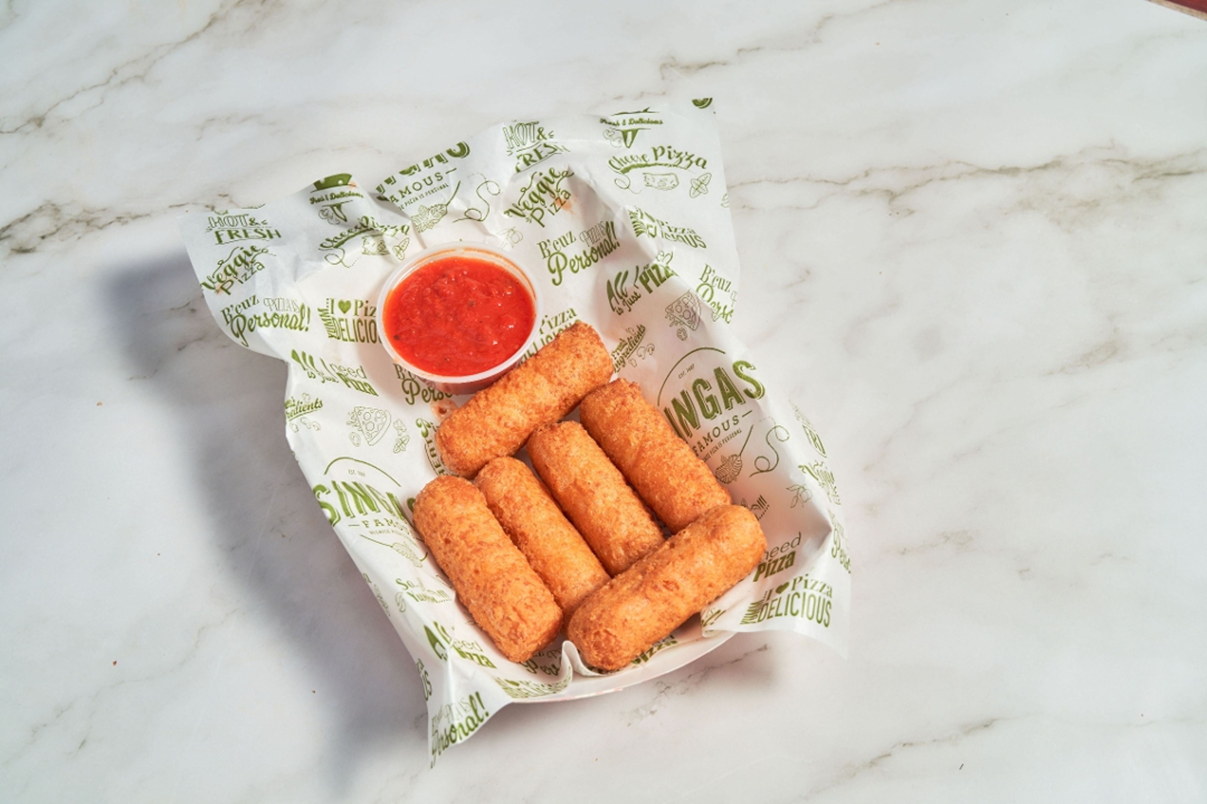 Mozzarella sticks (5pc).