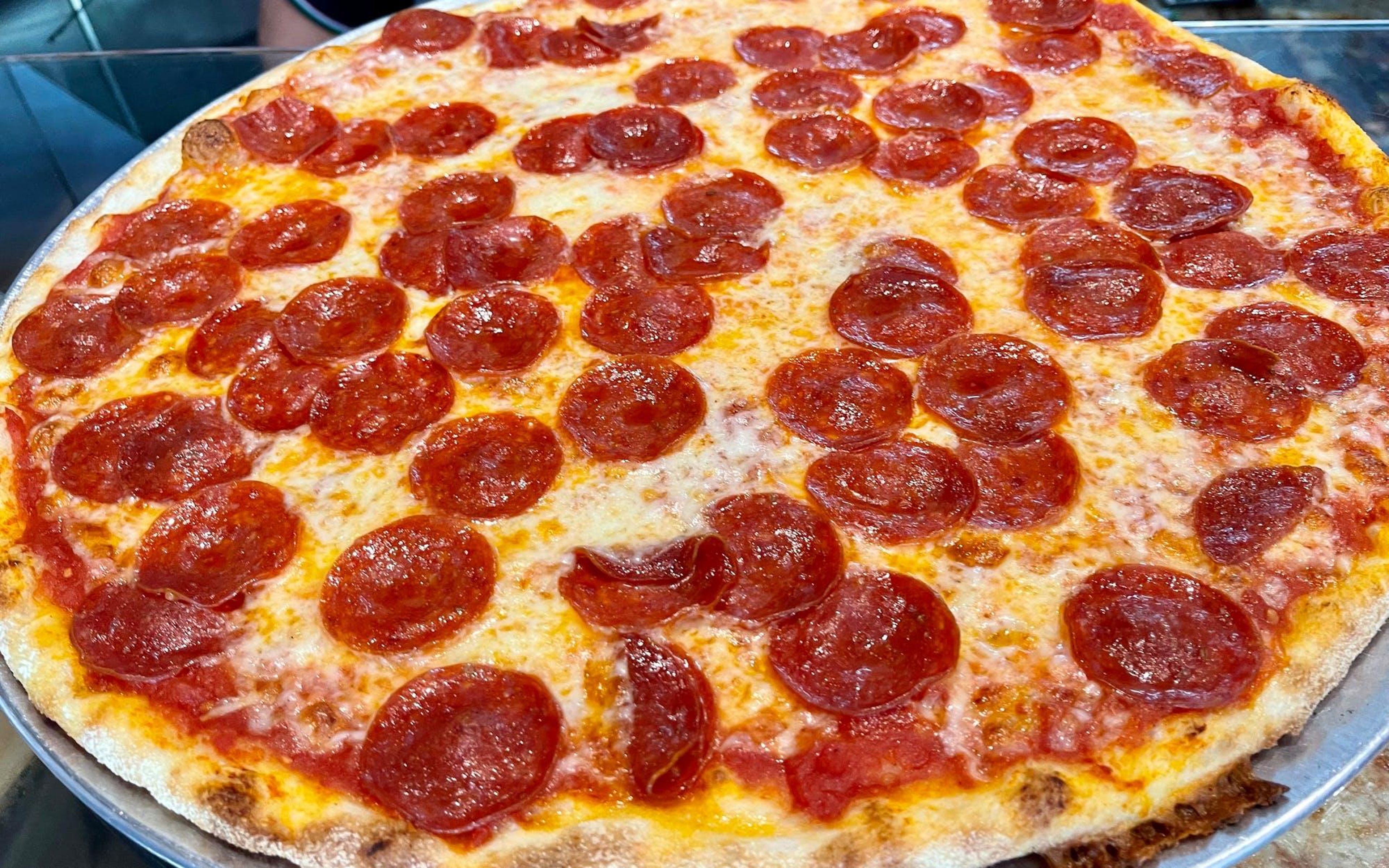 American Pepperoni 16”.