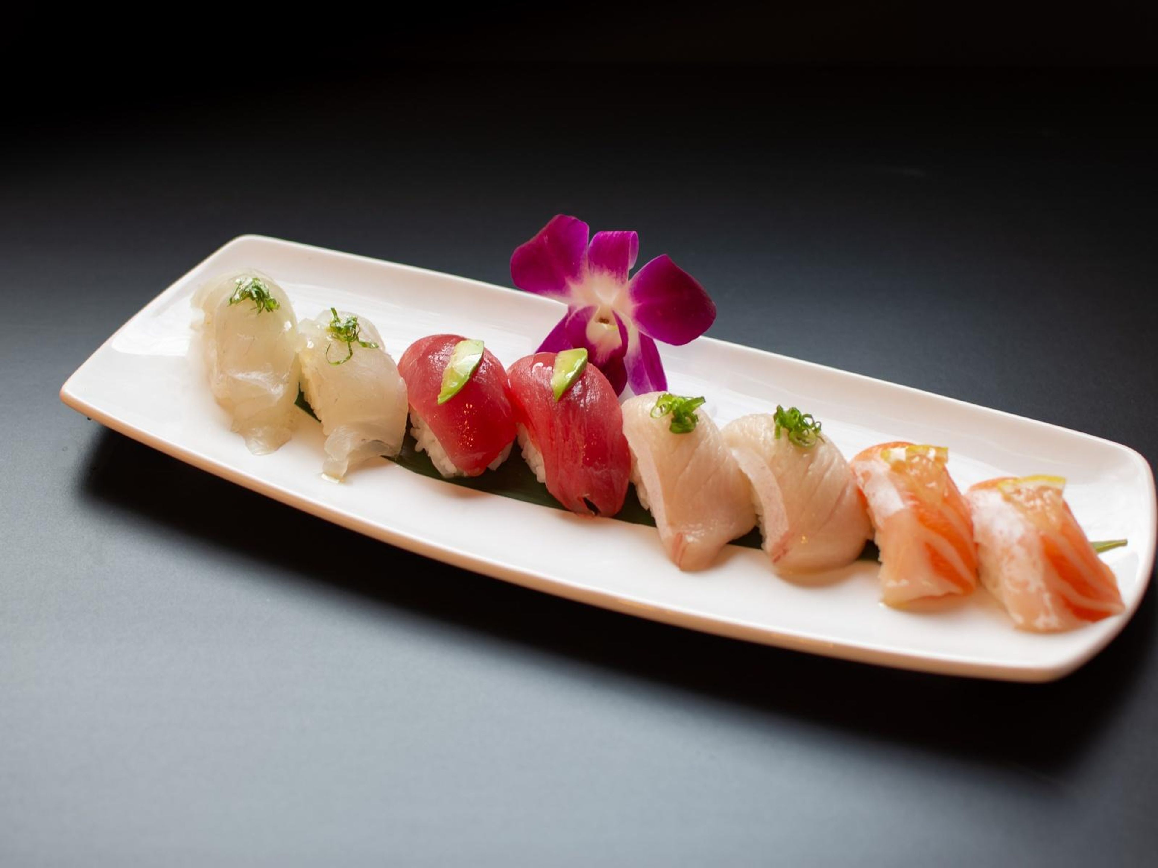 Nigiri Combo, 8 piece.