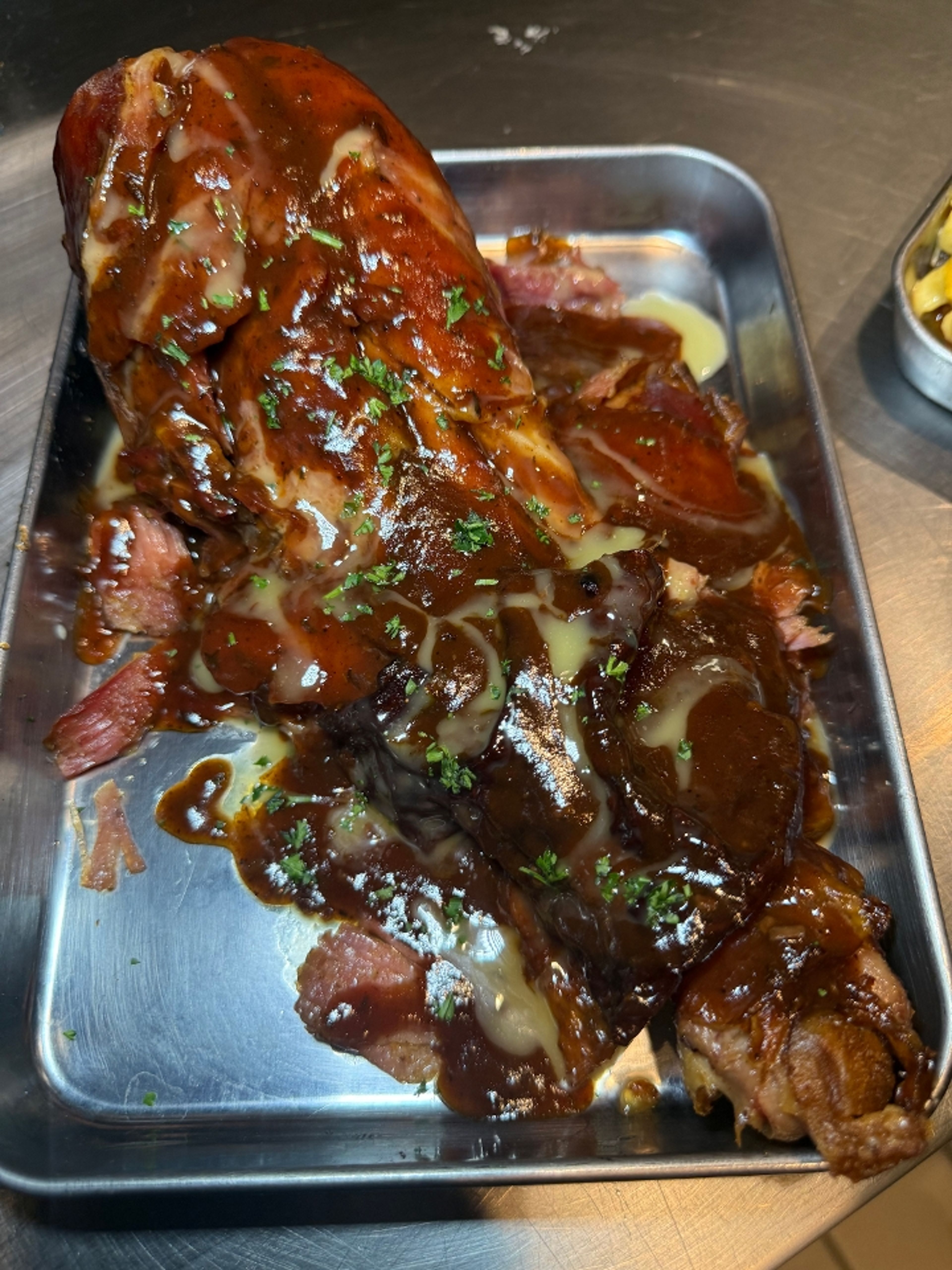 TURKEY LEG DINNER (FEEDS 4).